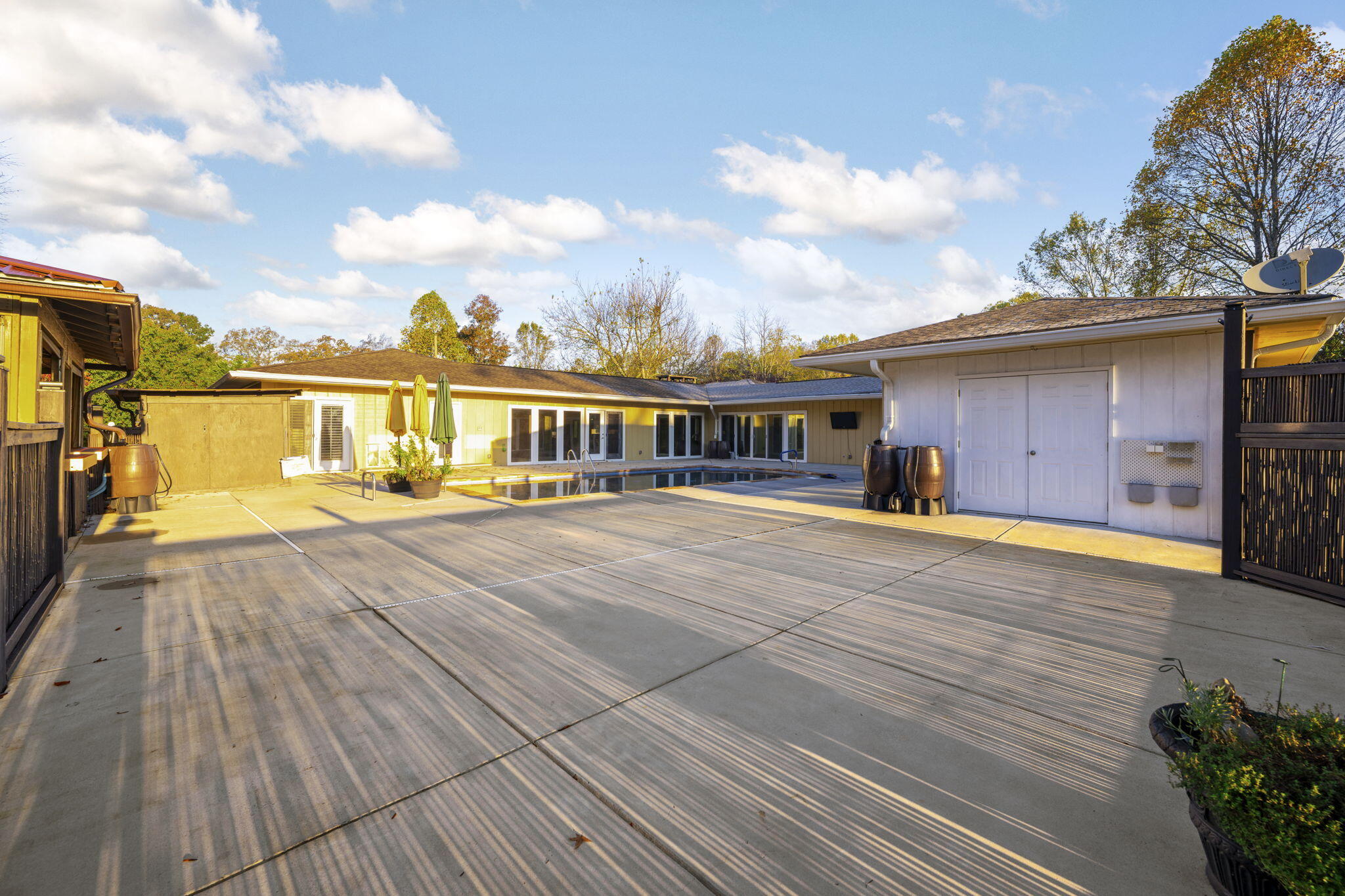 Cleveland, Tennessee, 37312, United States, 3 Bedrooms Bedrooms, ,4 BathroomsBathrooms,Residential,For Sale,1988067