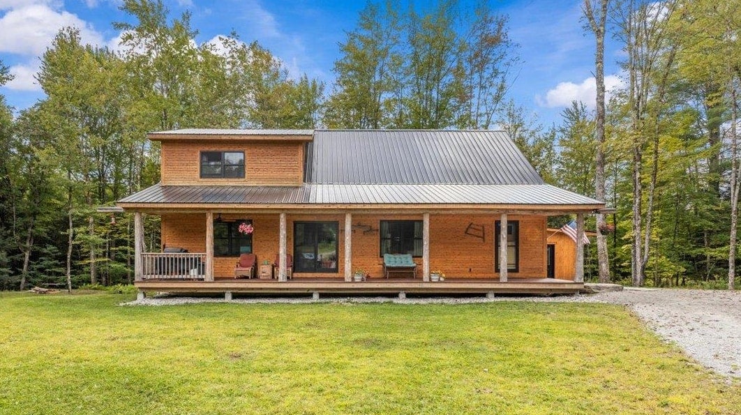 Johnson, Vermont, 05656, United States, 3 Bedrooms Bedrooms, ,2 BathroomsBathrooms,Residential,For Sale,1948008