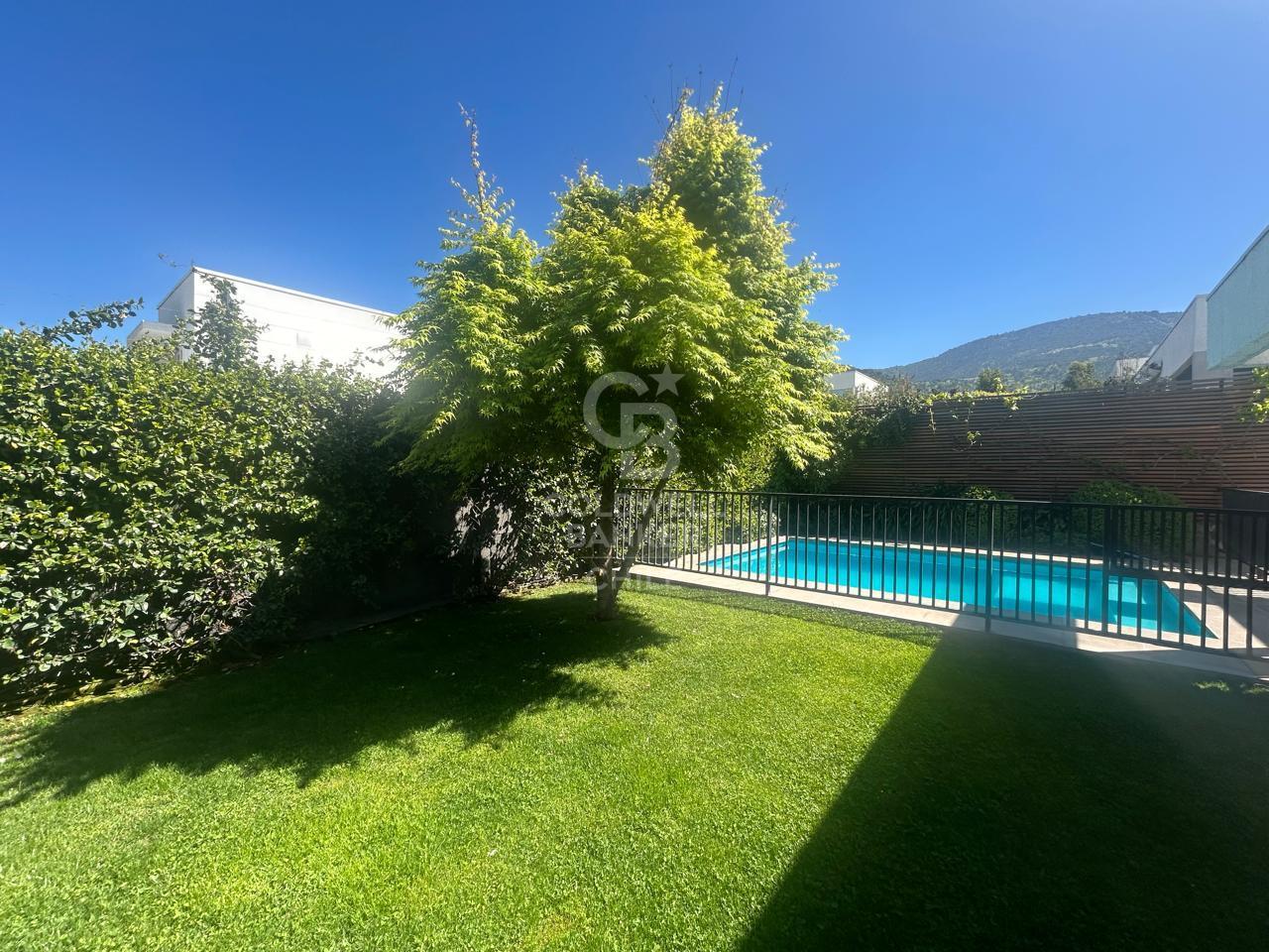 Lo Barnechea, Chile, 4 Bedrooms Bedrooms, ,3 BathroomsBathrooms,Residential,For Sale,1957290