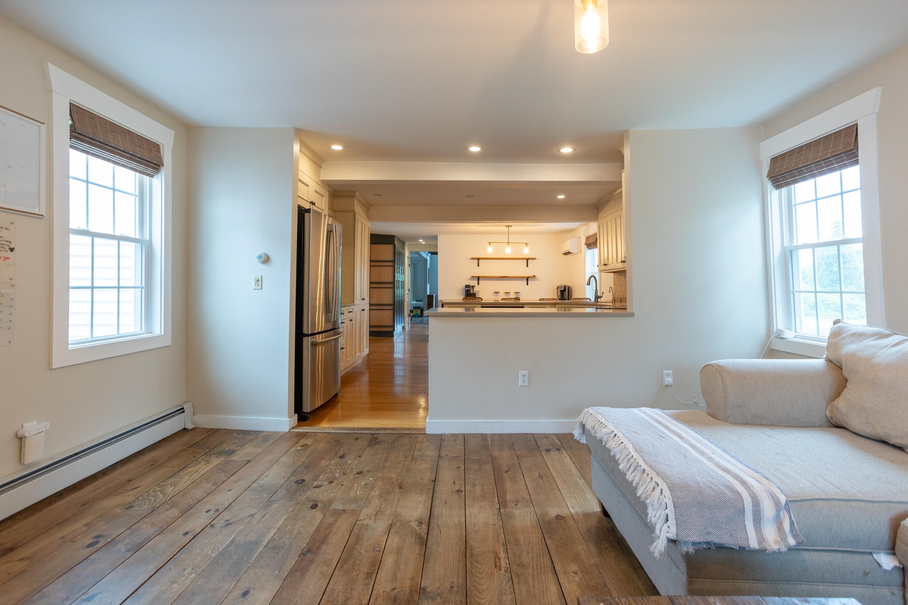 Hollis, New Hampshire, 03049, United States, 4 Bedrooms Bedrooms, ,4 BathroomsBathrooms,Residential,For Sale,1895545