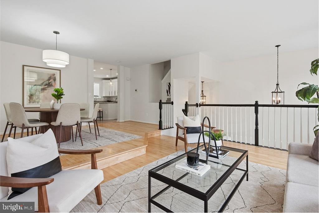 Fairfax, Virginia, 22033, United States, 3 Bedrooms Bedrooms, ,4 BathroomsBathrooms,Residential,For Sale,2048066
