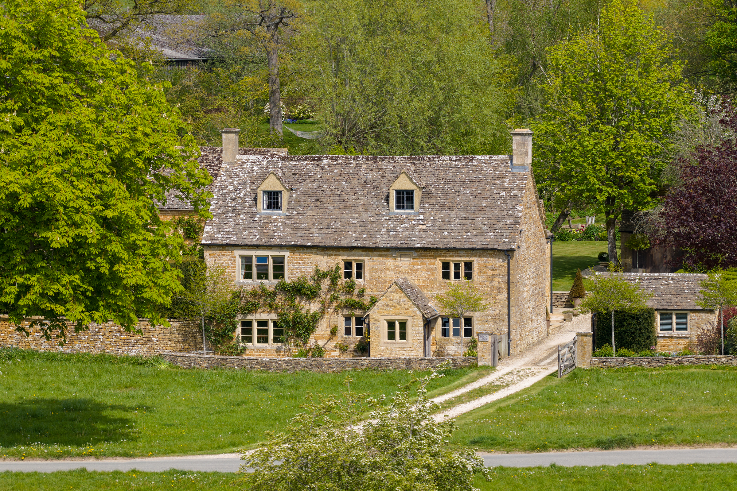  A quintessential Cotswold home in one of the most desirable villages - 物件實景