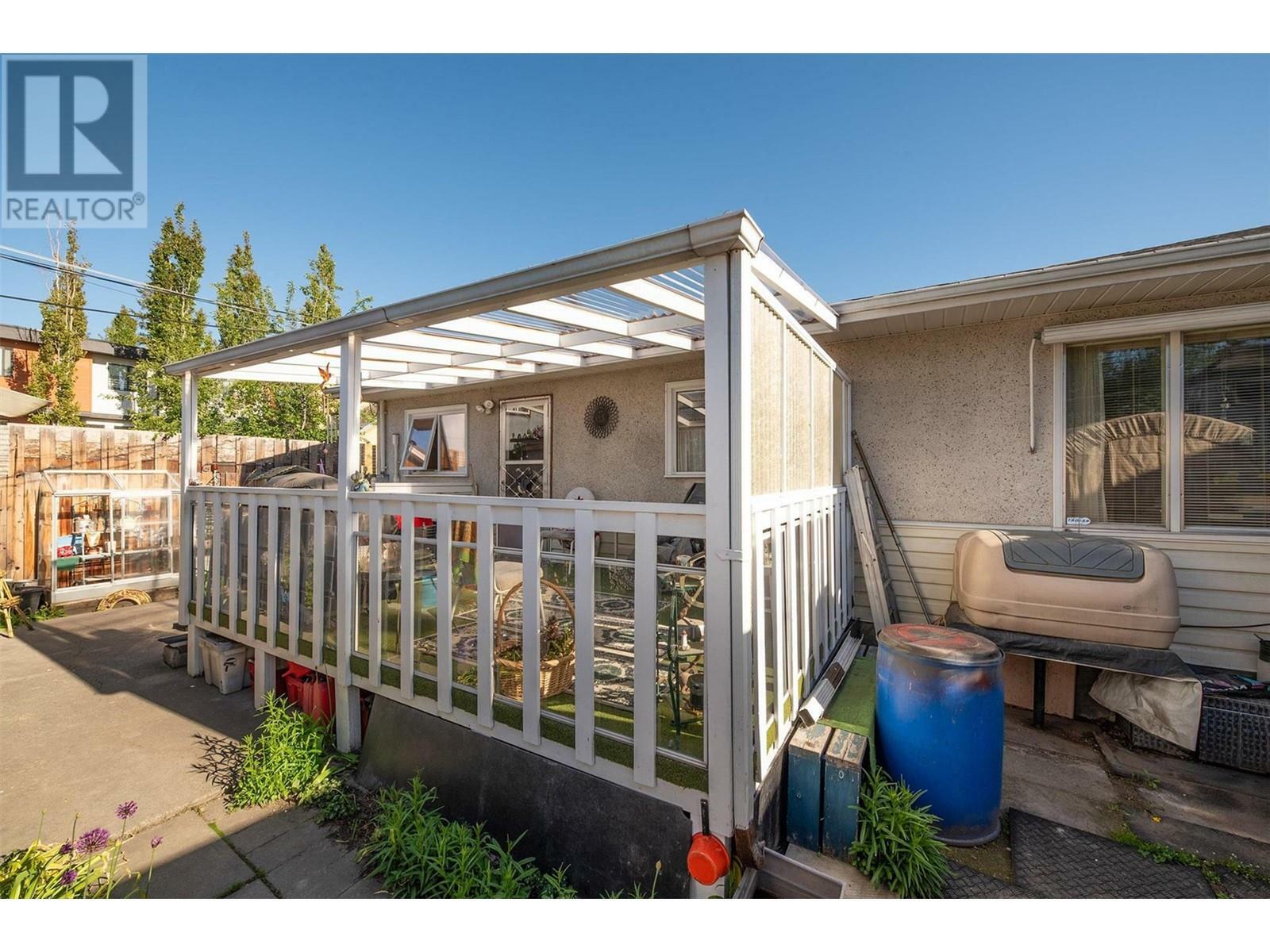 KELOWNA, British Columbia, V1Y 5C6, CA, 2 Bedrooms Bedrooms, ,1 BathroomBathrooms,Residential,For Sale,1961325