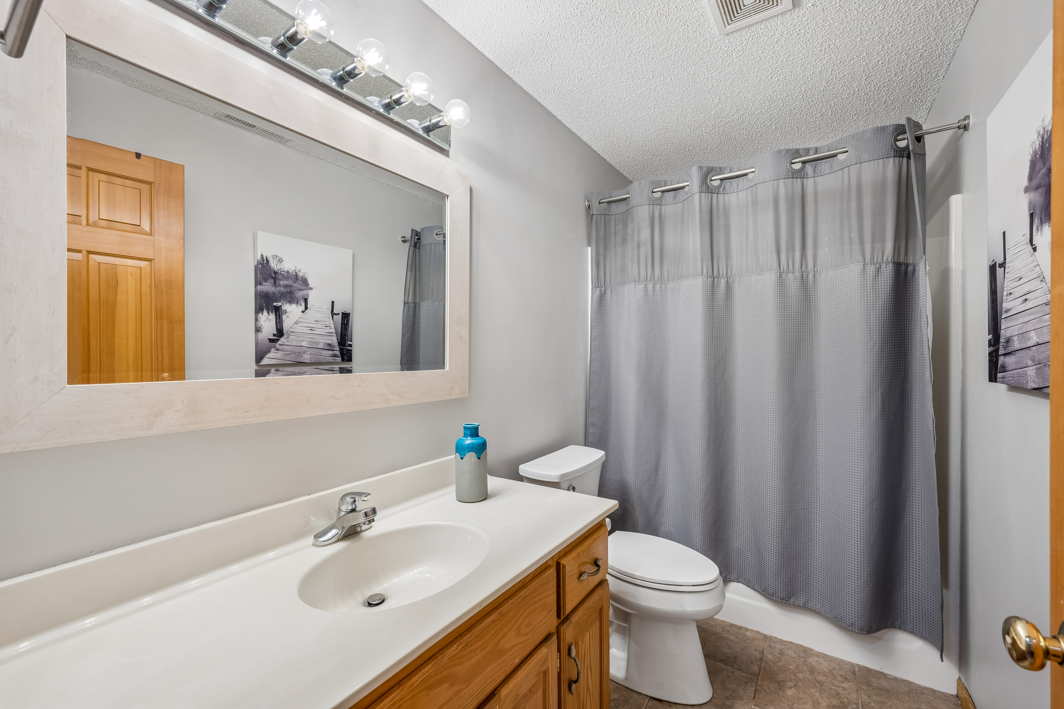  Beautifully Updated River’s Bend Retreat - 物件實景