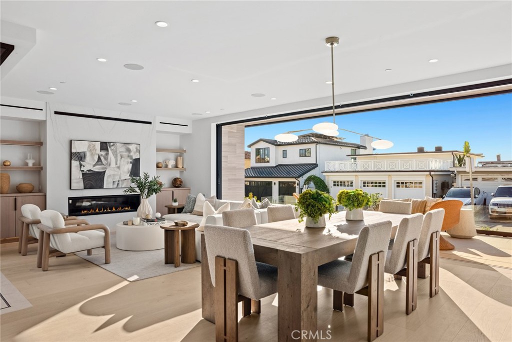 Corona del Mar, California, 92625, United States, 4 Bedrooms Bedrooms, ,5 BathroomsBathrooms,Residential,For Sale,1903462