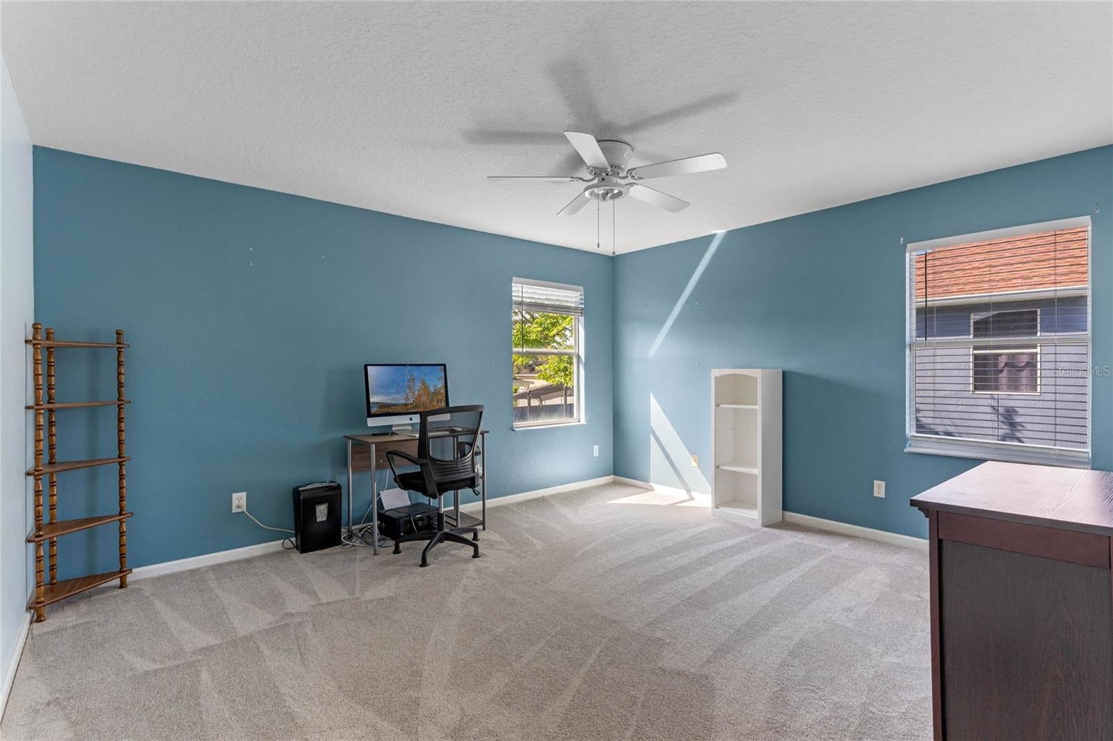 OVIEDO, Florida, 32765, United States, 5 Bedrooms Bedrooms, ,4 BathroomsBathrooms,Residential,For Sale,1980117