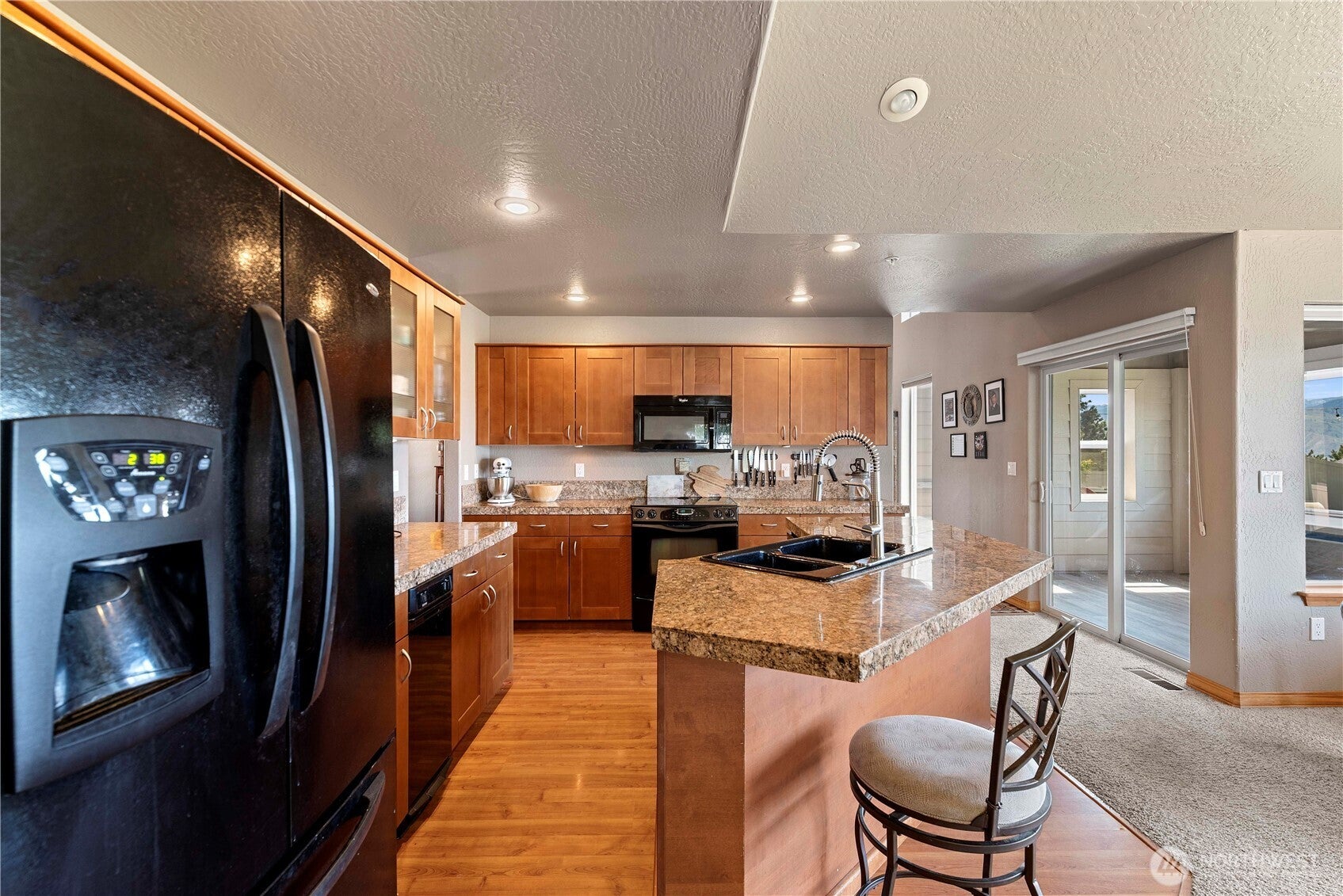 East Wenatchee, Washington, 98802, United States, 3 Bedrooms Bedrooms, ,3 BathroomsBathrooms,Residential,For Sale,1805668