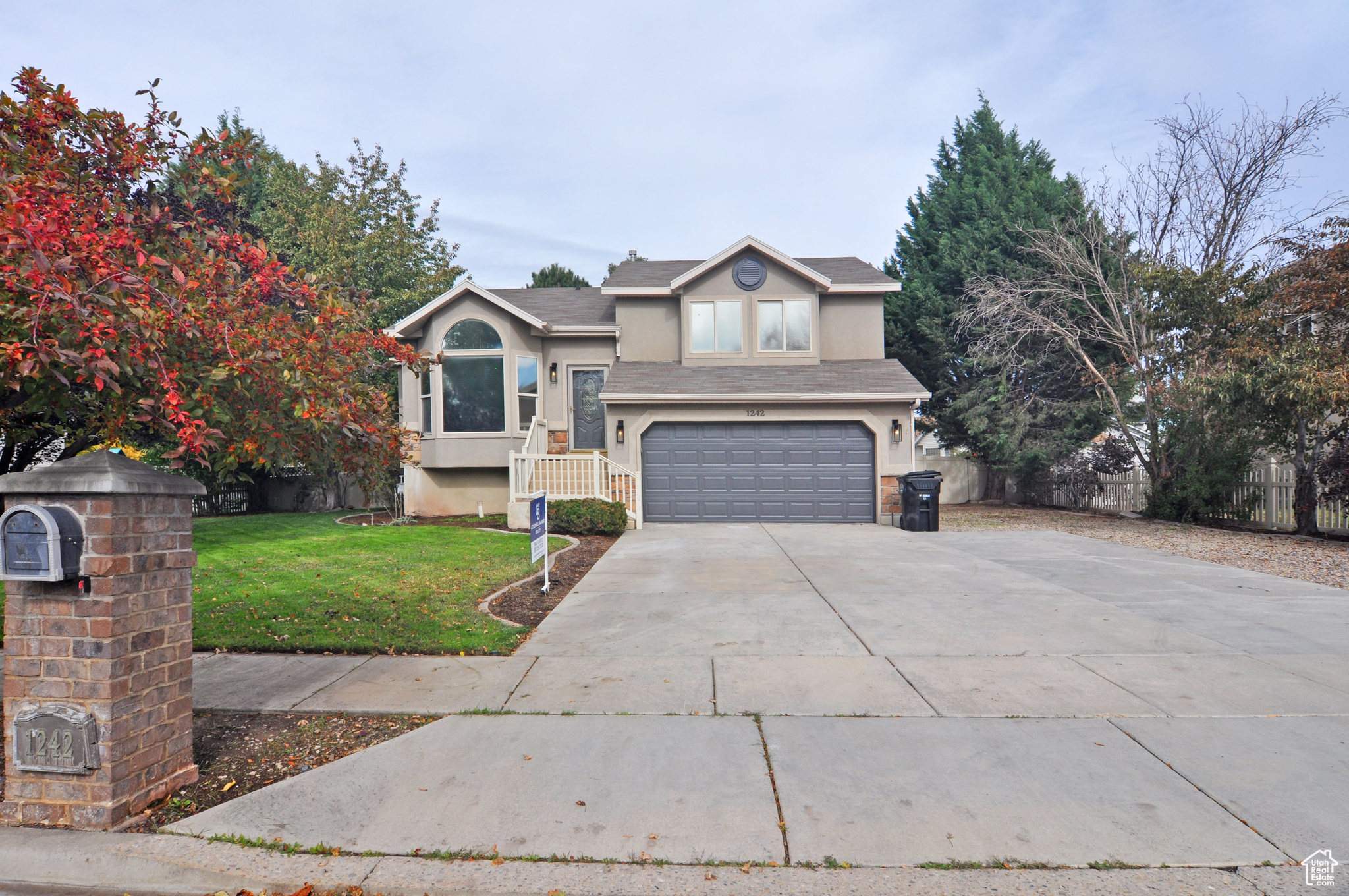 Clinton, Utah, 84015, United States, 4 Bedrooms Bedrooms, ,3 BathroomsBathrooms,Residential,For Sale,1970370