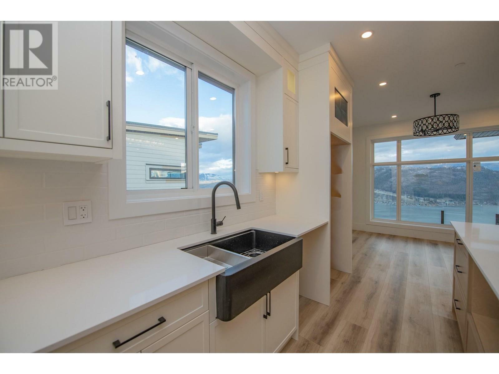 VERNON, British Columbia, V1H 2K9, CA, 4 Bedrooms Bedrooms, ,4 BathroomsBathrooms,Residential,For Sale,1838504