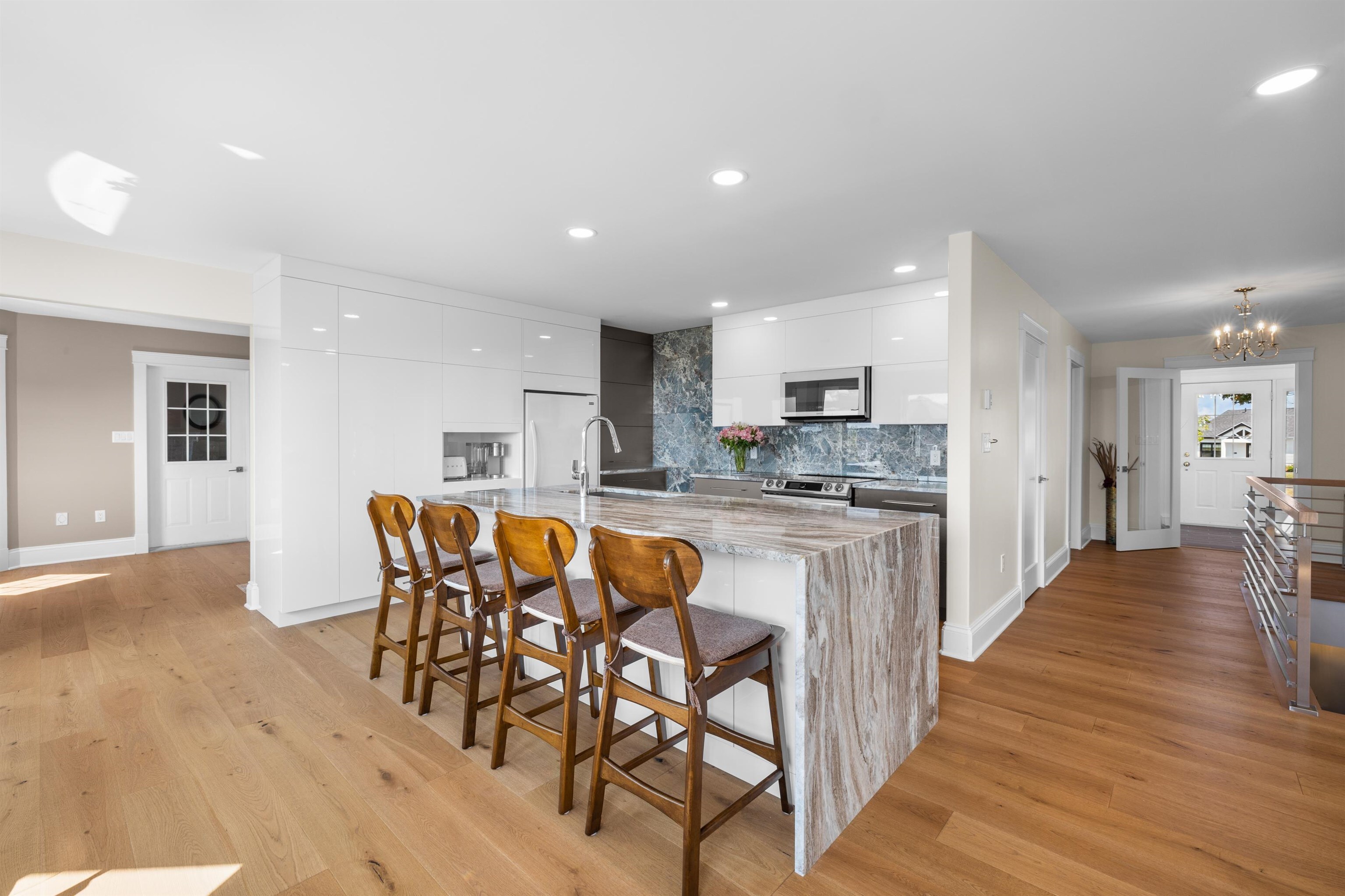 STRATFORD, Prince Edward Island, C1B 0J7, CA, 7 Bedrooms Bedrooms, ,4 BathroomsBathrooms,Residential,For Sale,1949695