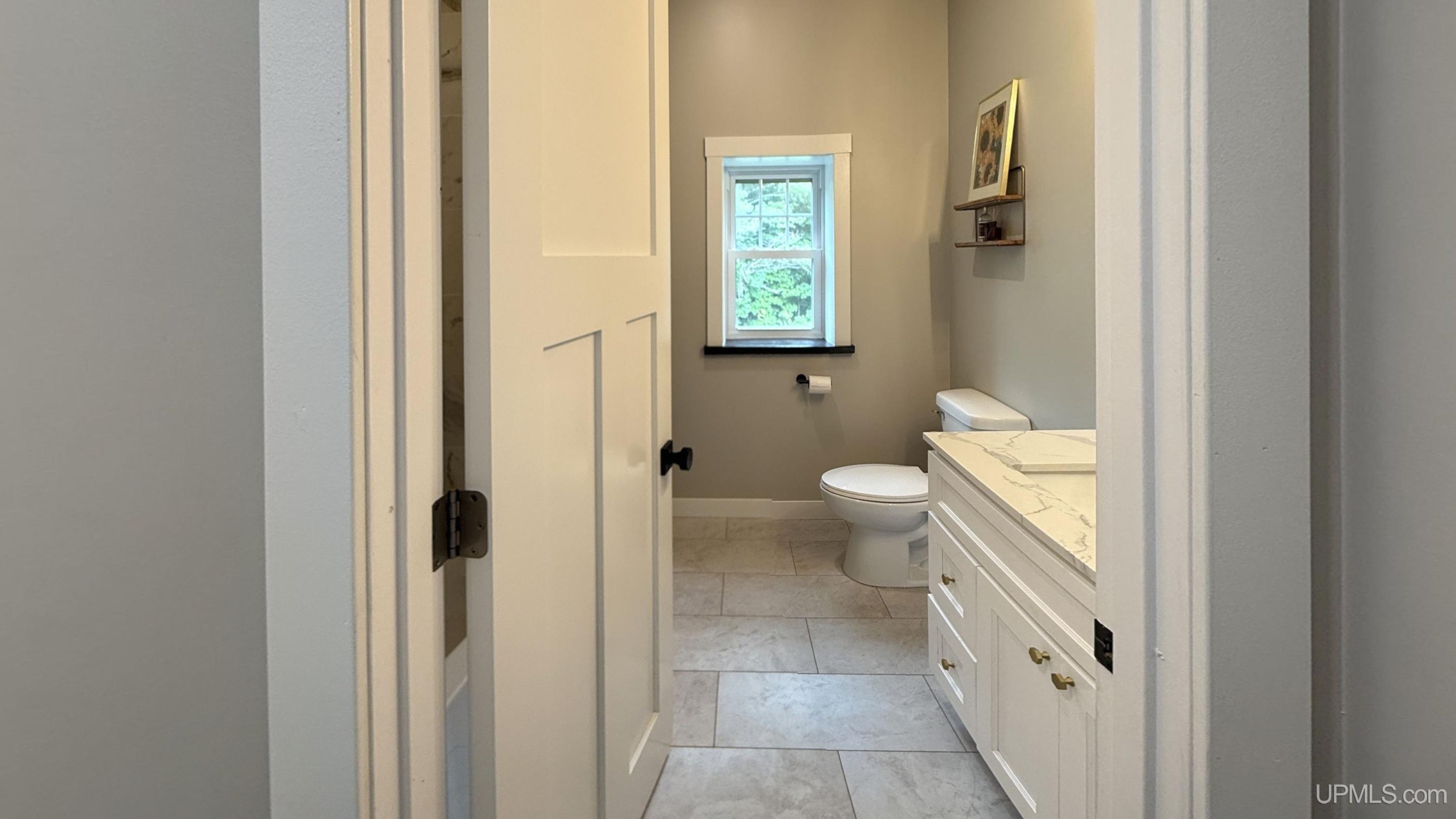 Hancock, Michigan, 49930, United States, 3 Bedrooms Bedrooms, ,3 BathroomsBathrooms,Residential,For Sale,1901071