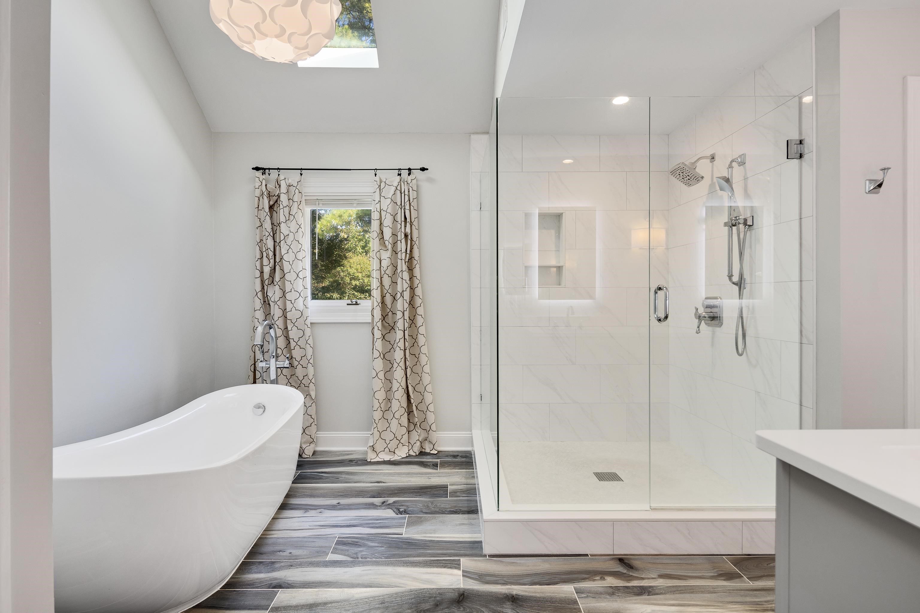 Germantown, Tennessee, 38139, United States, 4 Bedrooms Bedrooms, ,4 BathroomsBathrooms,Residential,For Sale,1985458