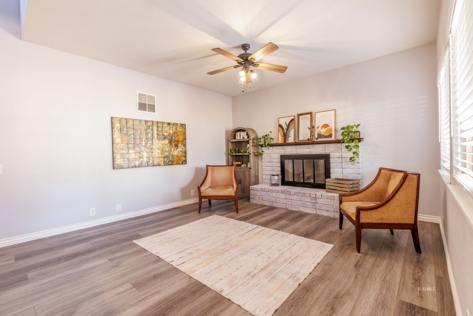 Ridgecrest, California, 93555, United States, 4 Bedrooms Bedrooms, ,3 BathroomsBathrooms,Residential,For Sale,1912187