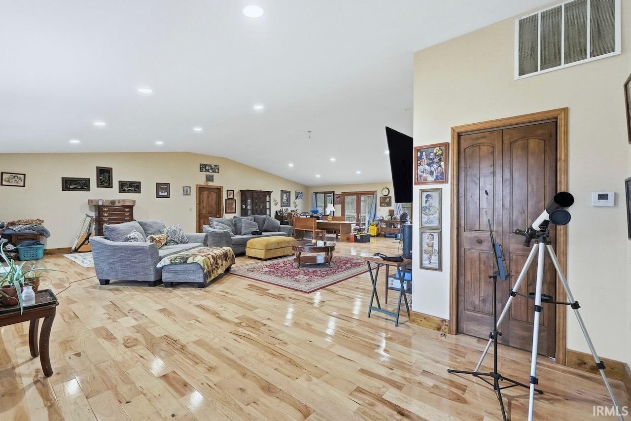 Albany, Indiana, 47320, United States, 4 Bedrooms Bedrooms, ,4 BathroomsBathrooms,Residential,For Sale,1997492