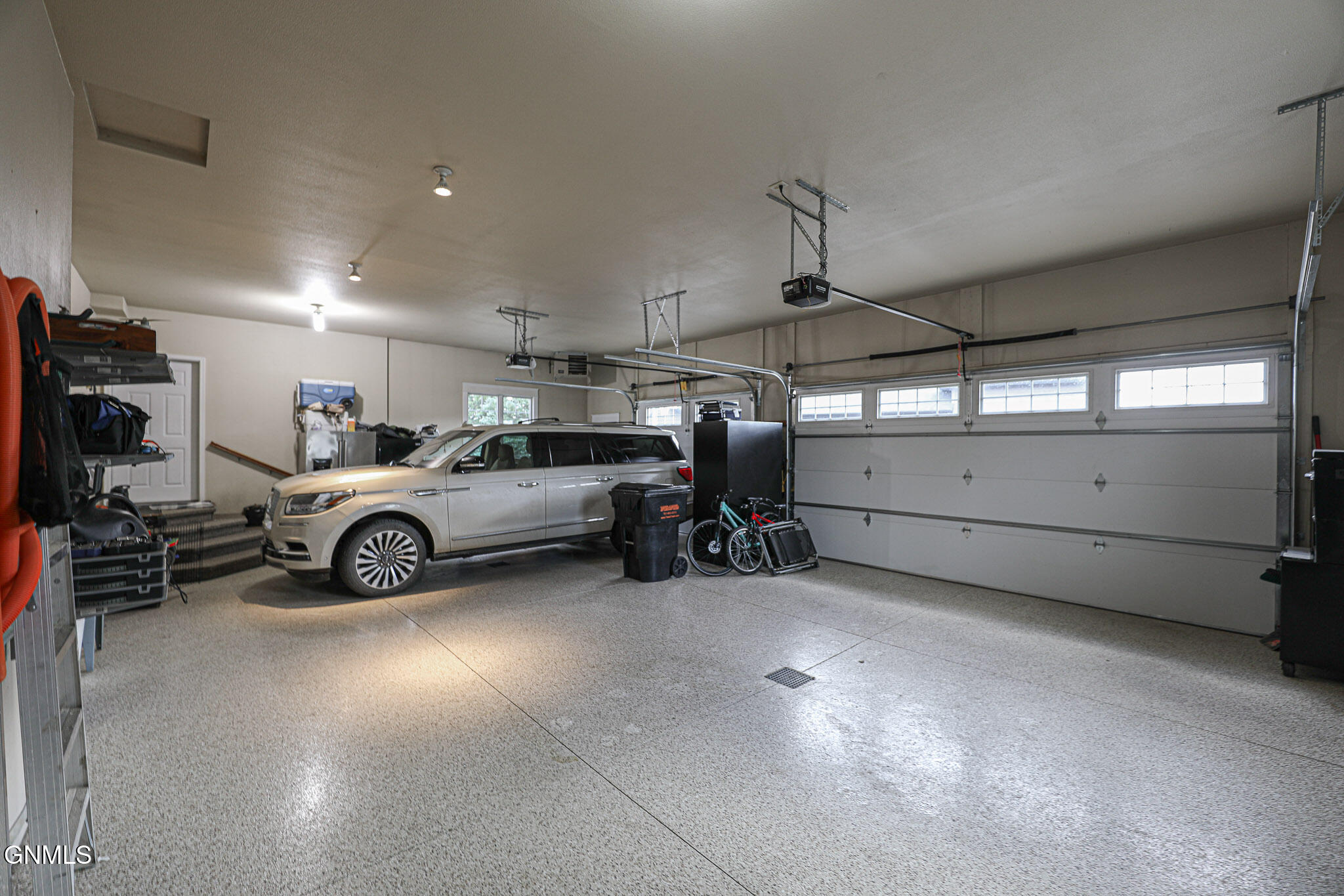 Bismarck, North Dakota, 58503, United States, 6 Bedrooms Bedrooms, ,5 BathroomsBathrooms,Residential,For Sale,1980273