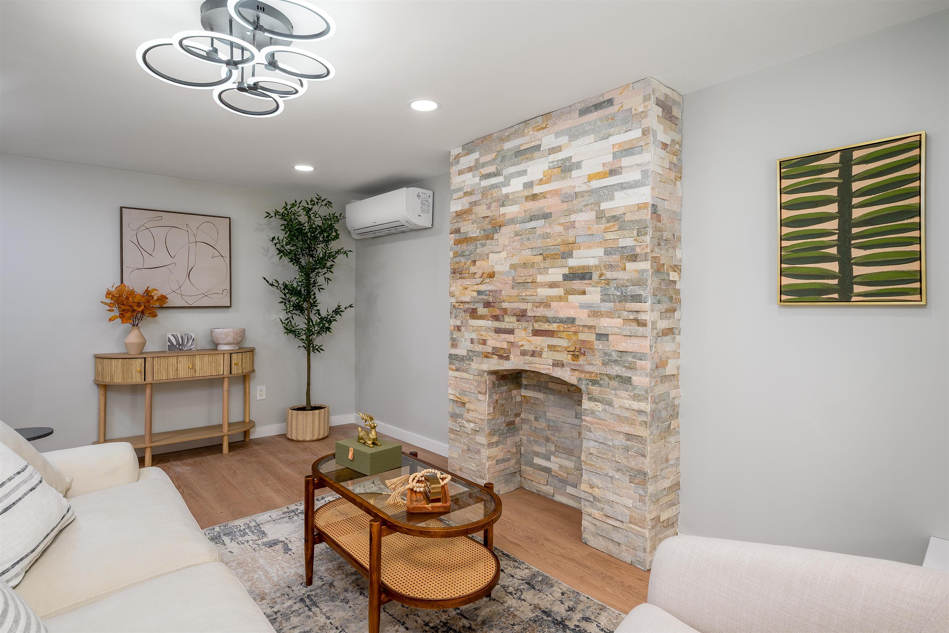 Jersey City, New Jersey, 07307, United States, 3 Bedrooms Bedrooms, ,2 BathroomsBathrooms,Residential,For Sale,1996189