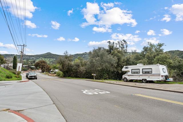 El Cajon, California, 92021, United States, 3 Bedrooms Bedrooms, ,2 BathroomsBathrooms,Residential,For Sale,1935695