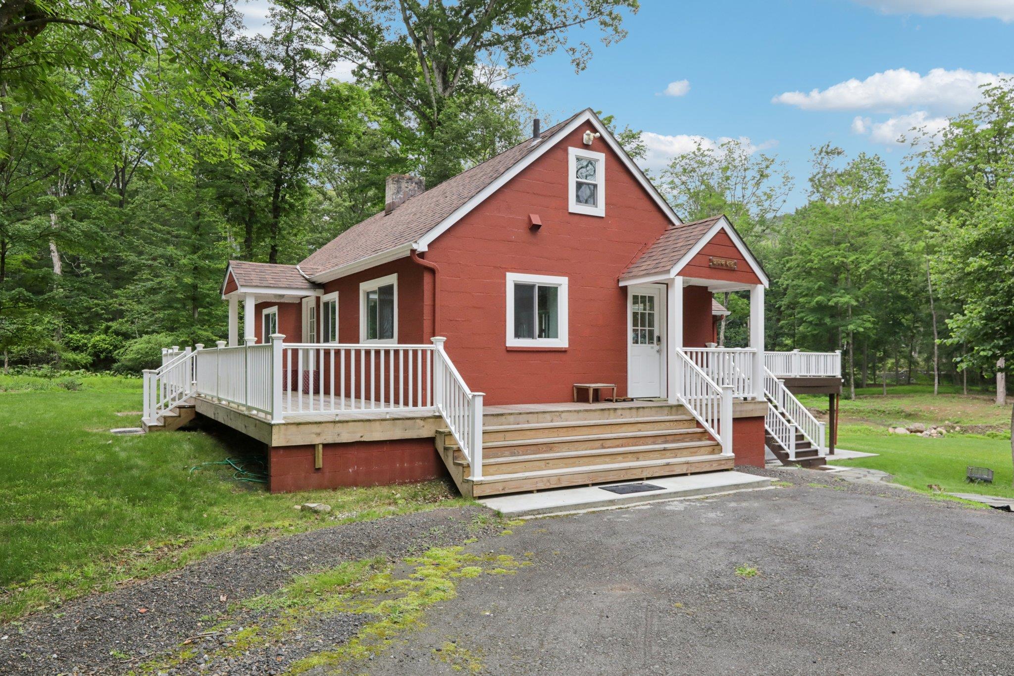 New City, New York, 10956, United States, 2 Bedrooms Bedrooms, ,3 BathroomsBathrooms,Residential,For Sale,1928184