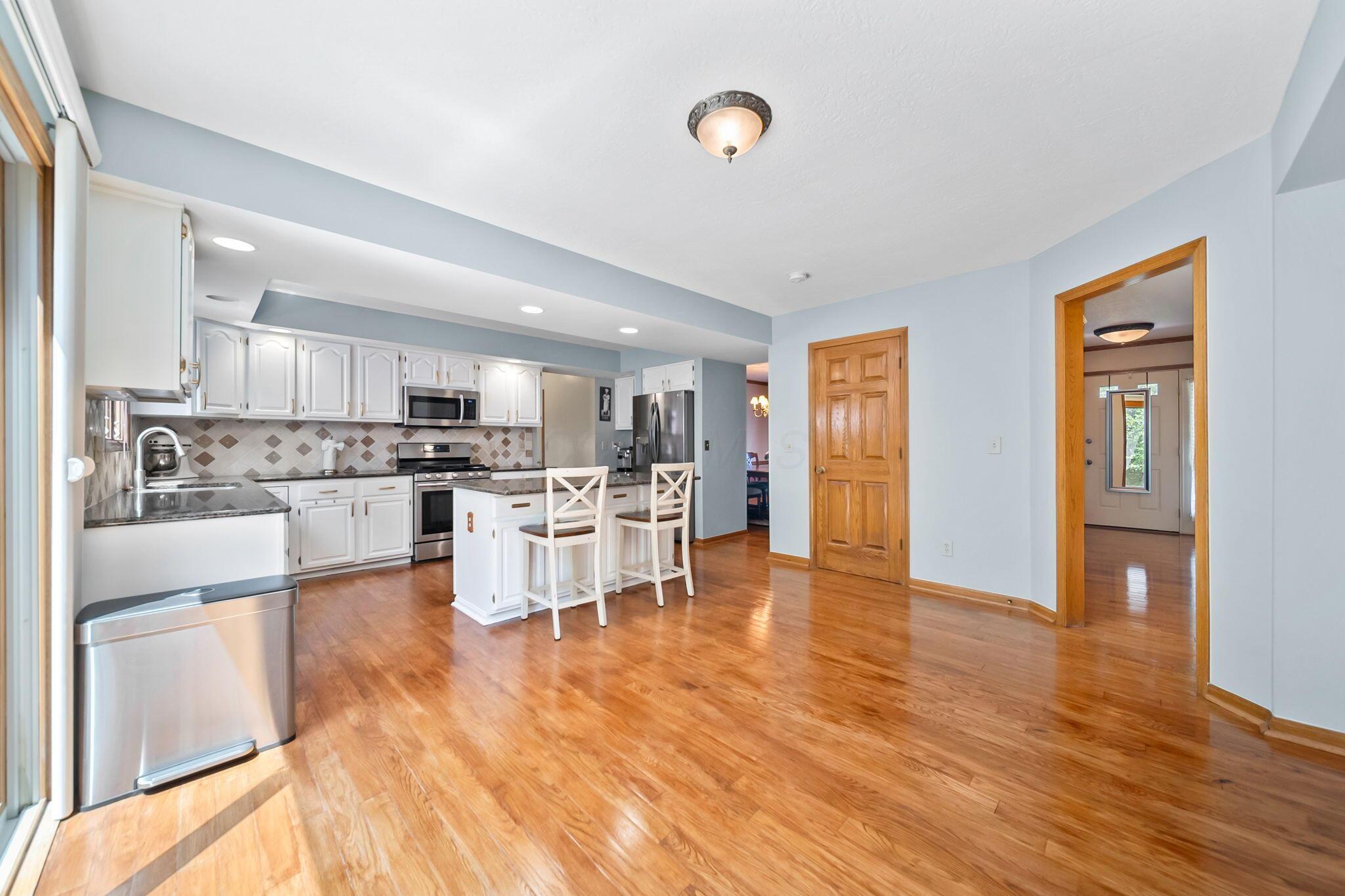 Dublin, Ohio, 43017, United States, 4 Bedrooms Bedrooms, ,4 BathroomsBathrooms,Residential,For Sale,1883217