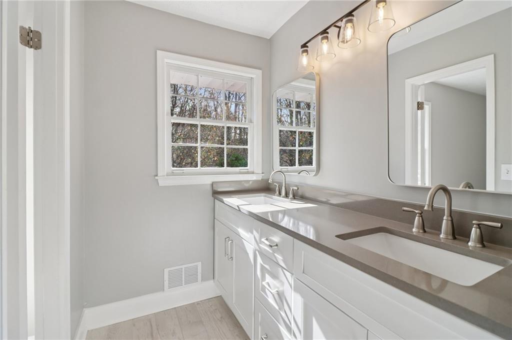 Smyrna, Georgia, 30082, United States, 6 Bedrooms Bedrooms, ,3 BathroomsBathrooms,Residential,For Sale,2002854