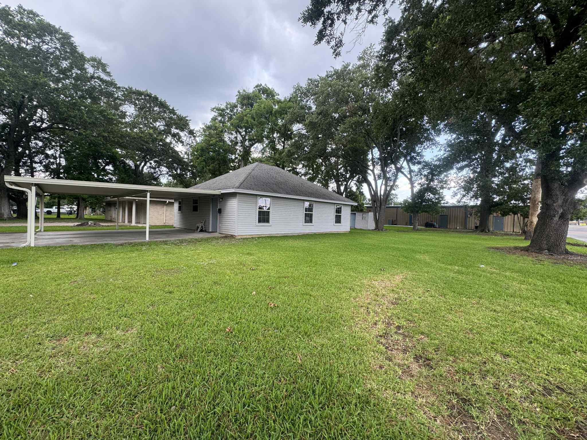 12th St, Nederland, TX 77627