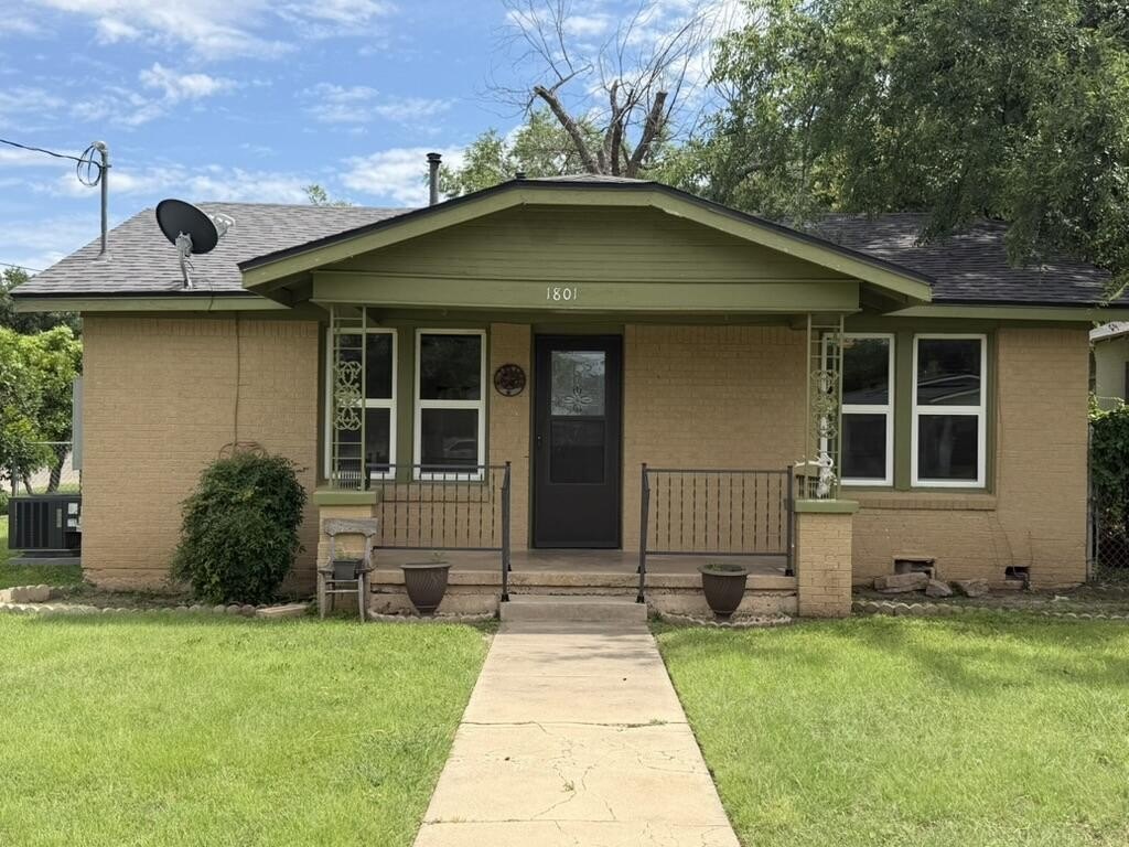 Avenue I , San Angelo, TX 76901