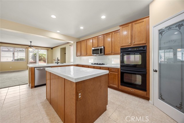 Eastvale, California, 92880, United States, 4 Bedrooms Bedrooms, ,2 BathroomsBathrooms,Residential,For Sale,1987341