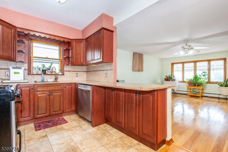 Clifton City, New Jersey, 07014, United States, 5 Bedrooms Bedrooms, ,3 BathroomsBathrooms,Residential,For Sale,2000752