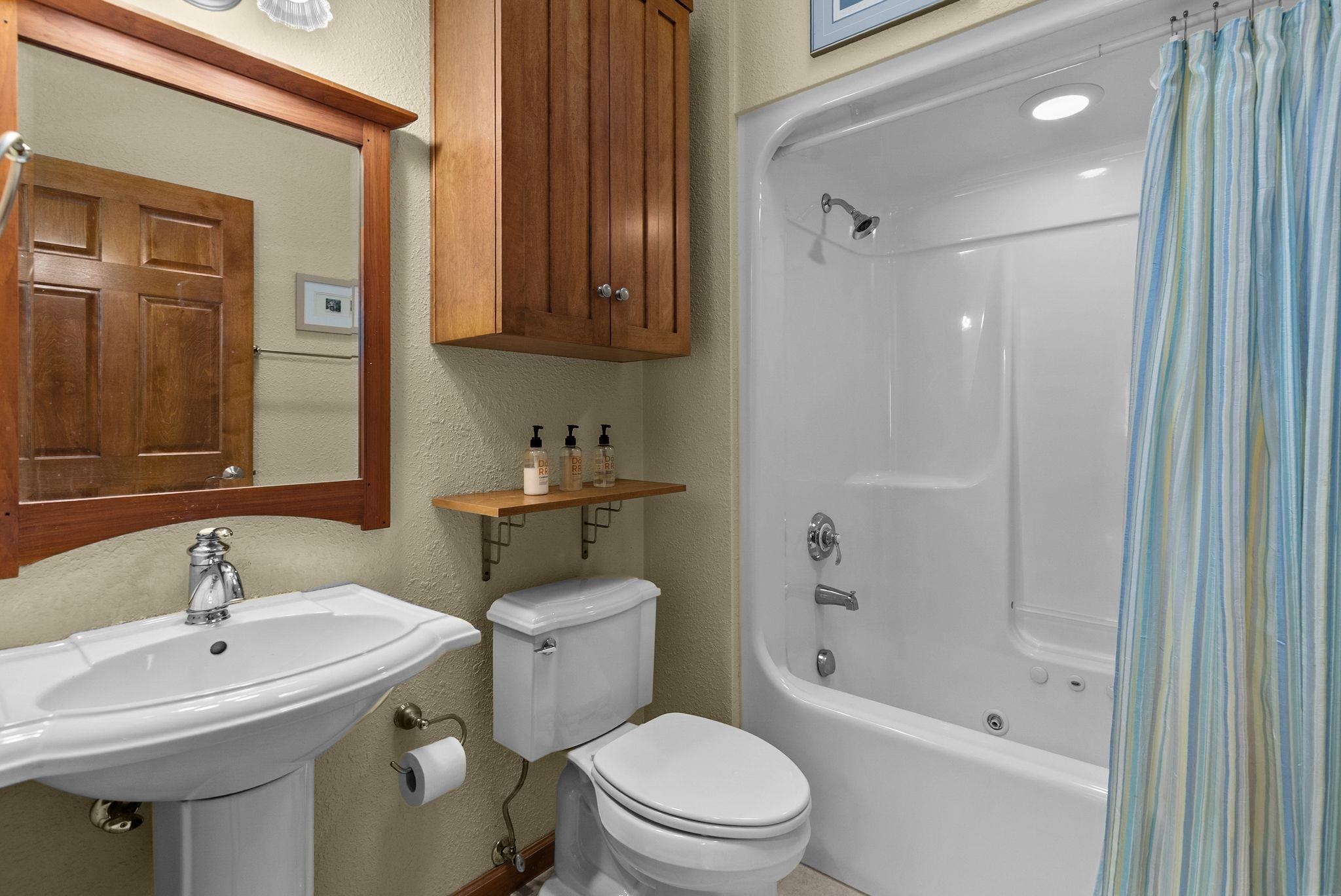 Appleton, Wisconsin, 54913, United States, 3 Bedrooms Bedrooms, ,3 BathroomsBathrooms,Residential,For Sale,1937217