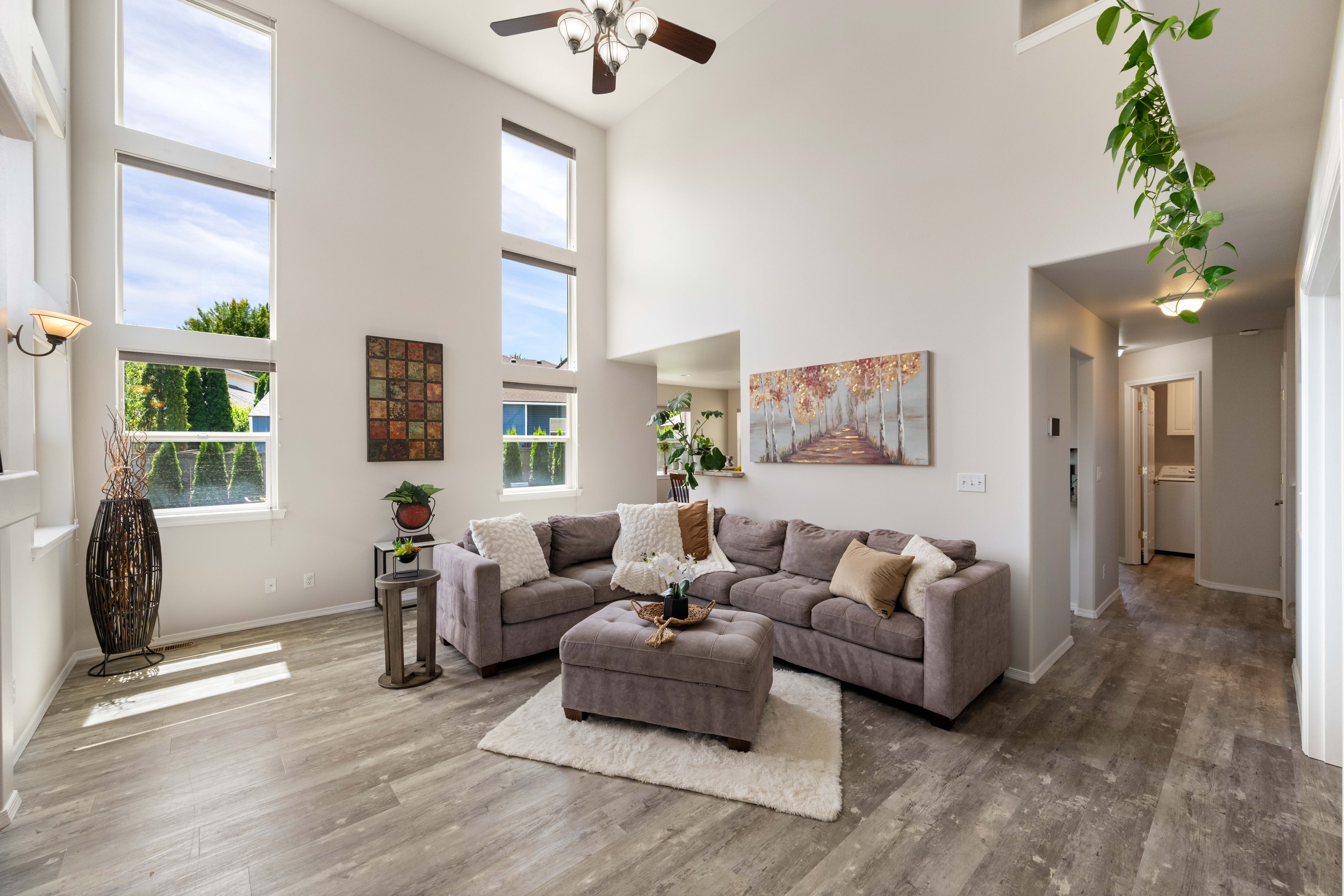  4+ Bedrooms with 3 car garage in Creekstone - 物件實景