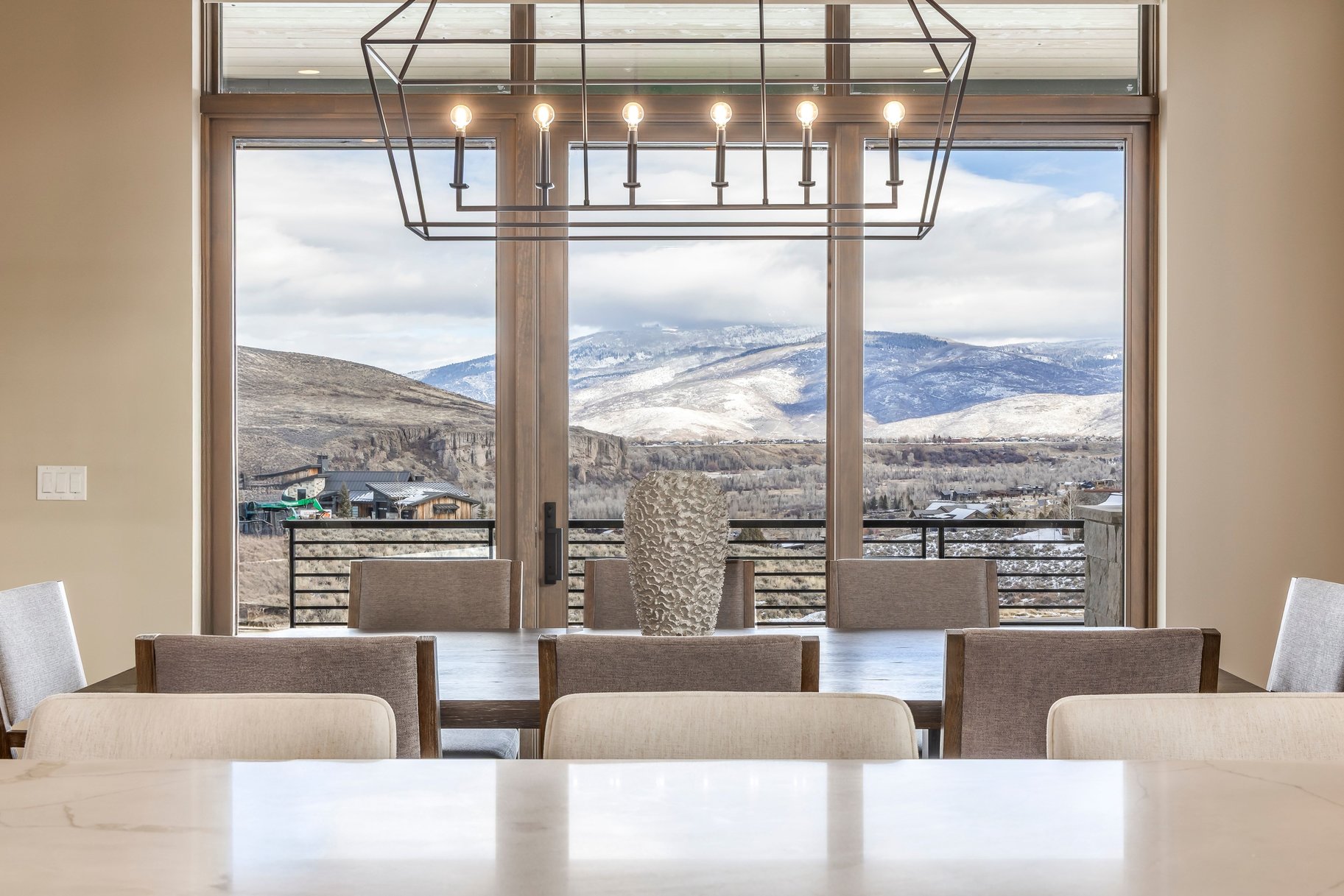  Beautiful Modern Custom Home with Rock Cliff Views at Victory Ranch - 物件實景
