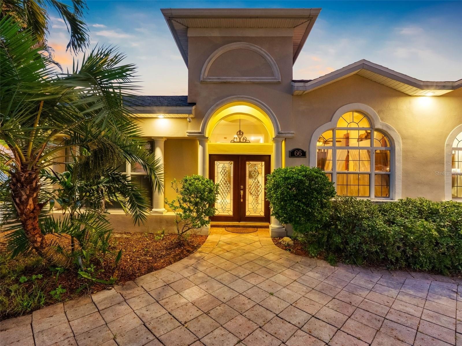 CLEARWATER BEACH, Florida, 33767, United States, 3 Bedrooms Bedrooms, ,3 BathroomsBathrooms,Residential,For Sale,1979132