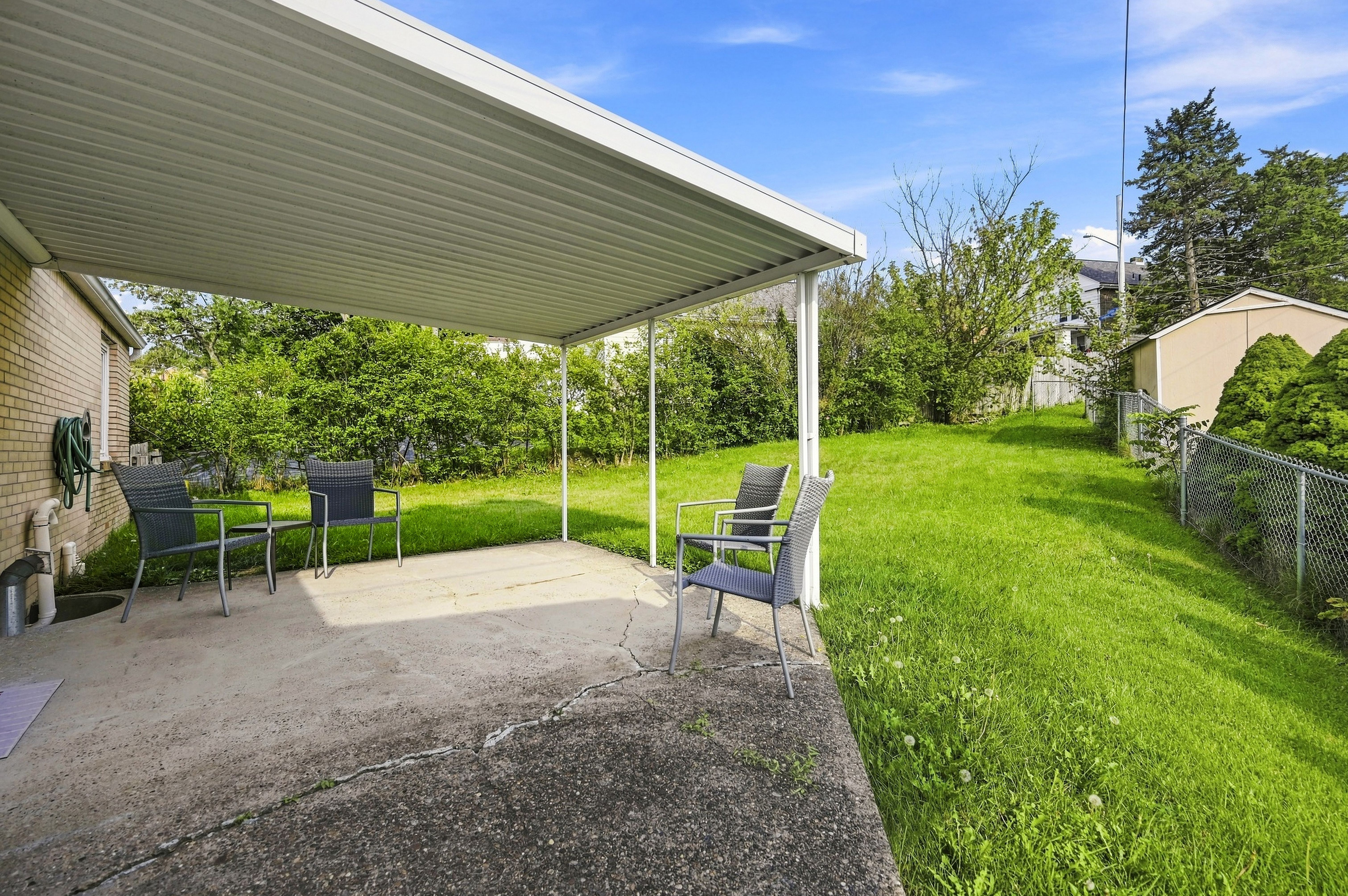  501 Sunnyland Avenue, Pittsburgh, PA 15227 - 物件實景