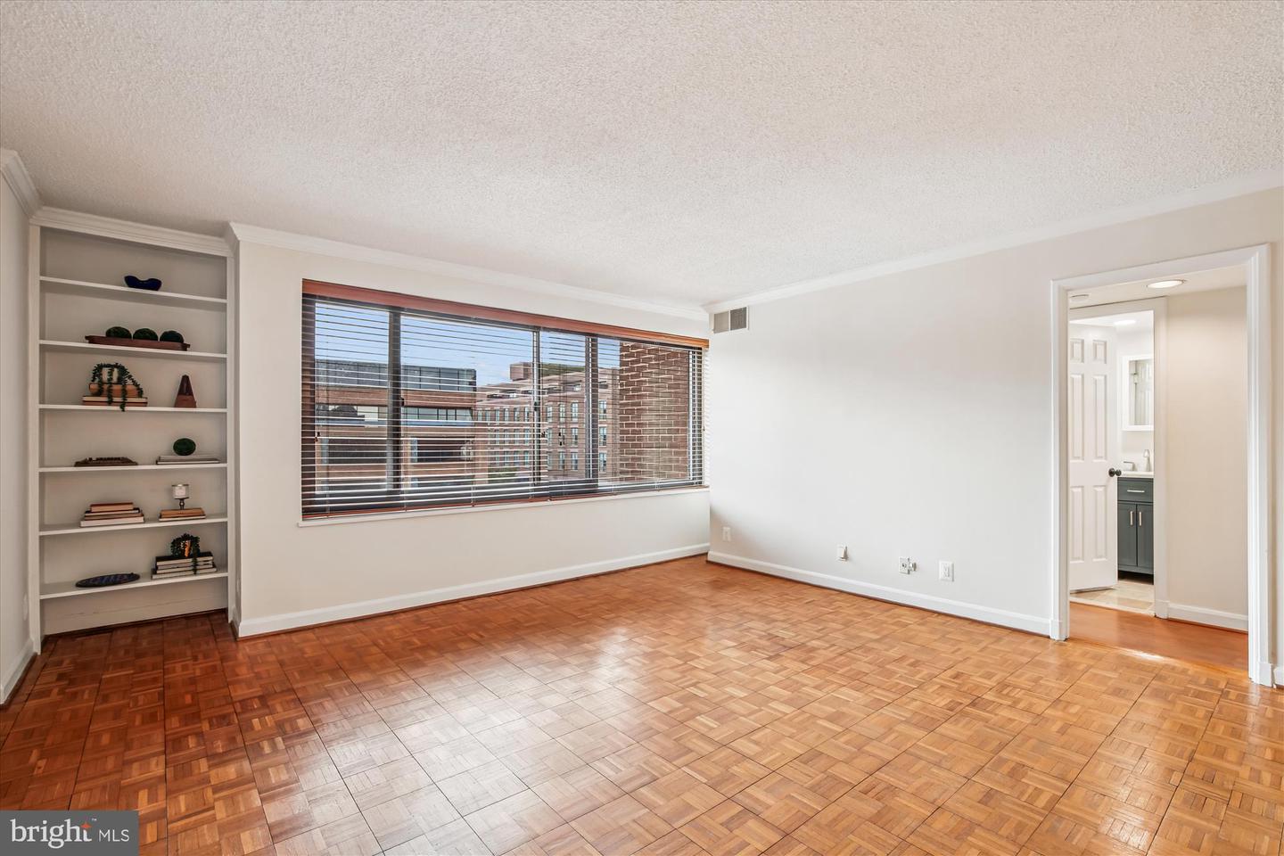 Washington, District of Columbia, 20007, United States, 1 Bedroom Bedrooms, ,1 BathroomBathrooms,Residential,For Sale,1941615
