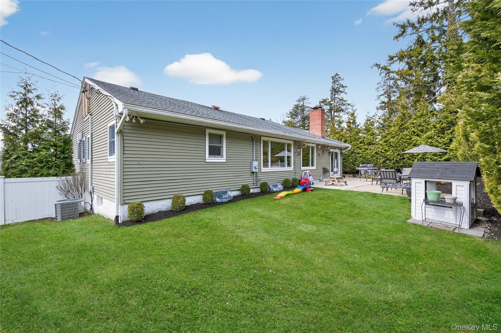  21 Roosevelt Drive, East Norwich, NY, 11732 - 物件實景