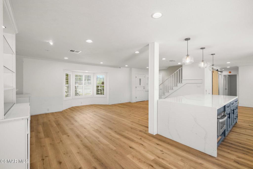 Newbury Park, California, 91320, United States, 5 Bedrooms Bedrooms, ,3 BathroomsBathrooms,Residential,For Sale,1885312