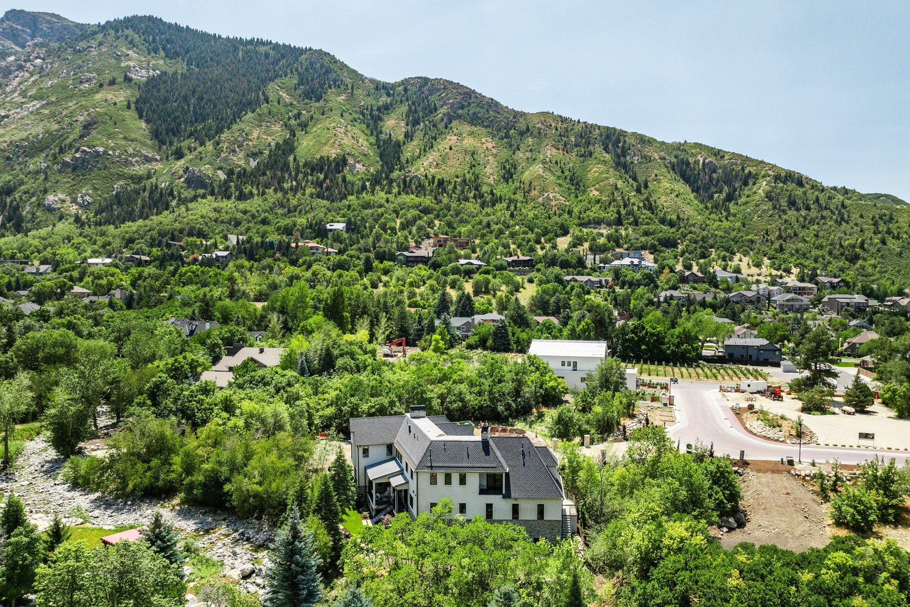  Creekside Manor, An Estate Shaped by Nature - 物件實景