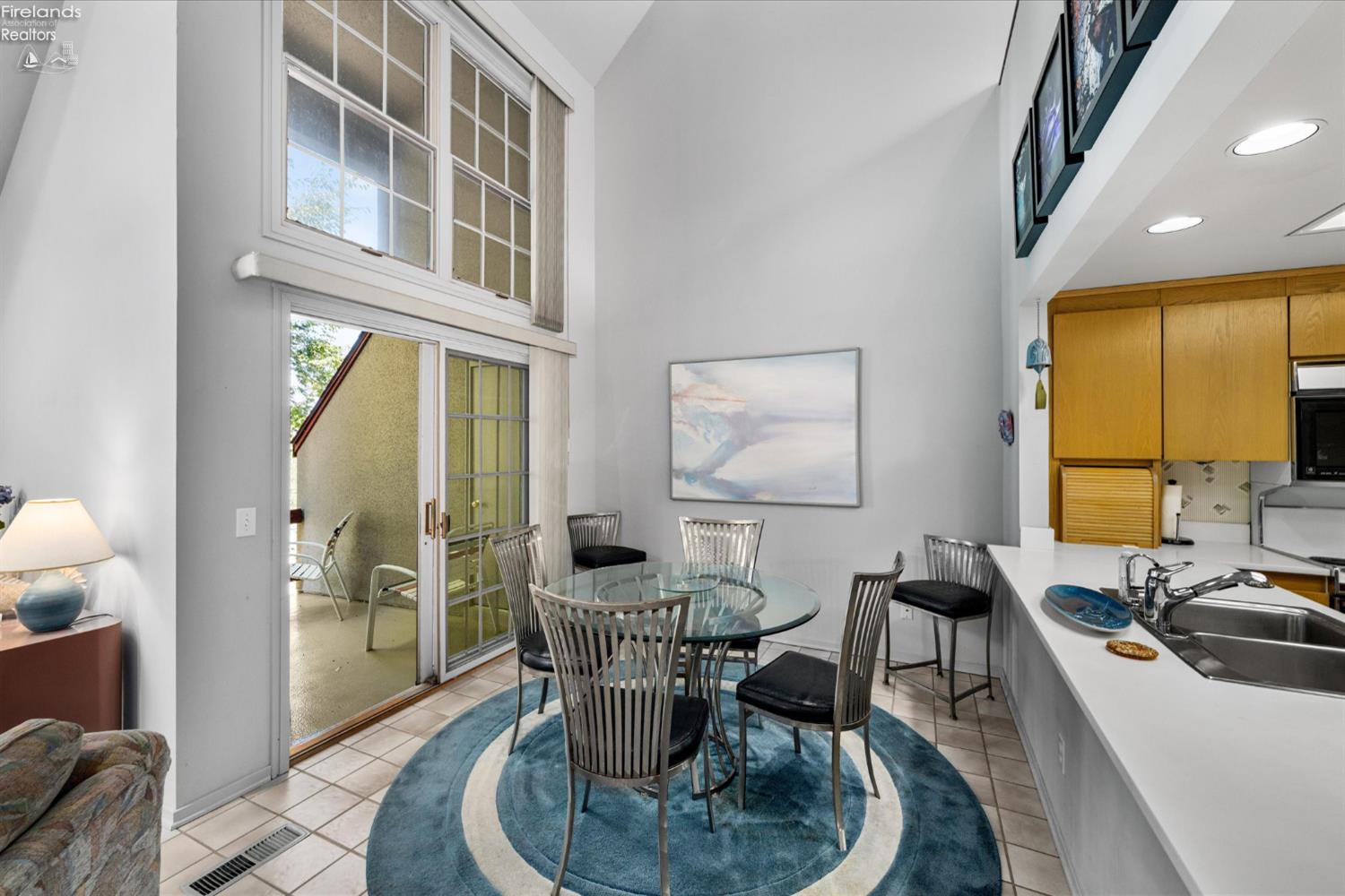 Port Clinton, Ohio, 43452, United States, 2 Bedrooms Bedrooms, ,3 BathroomsBathrooms,Residential,For Sale,1982032