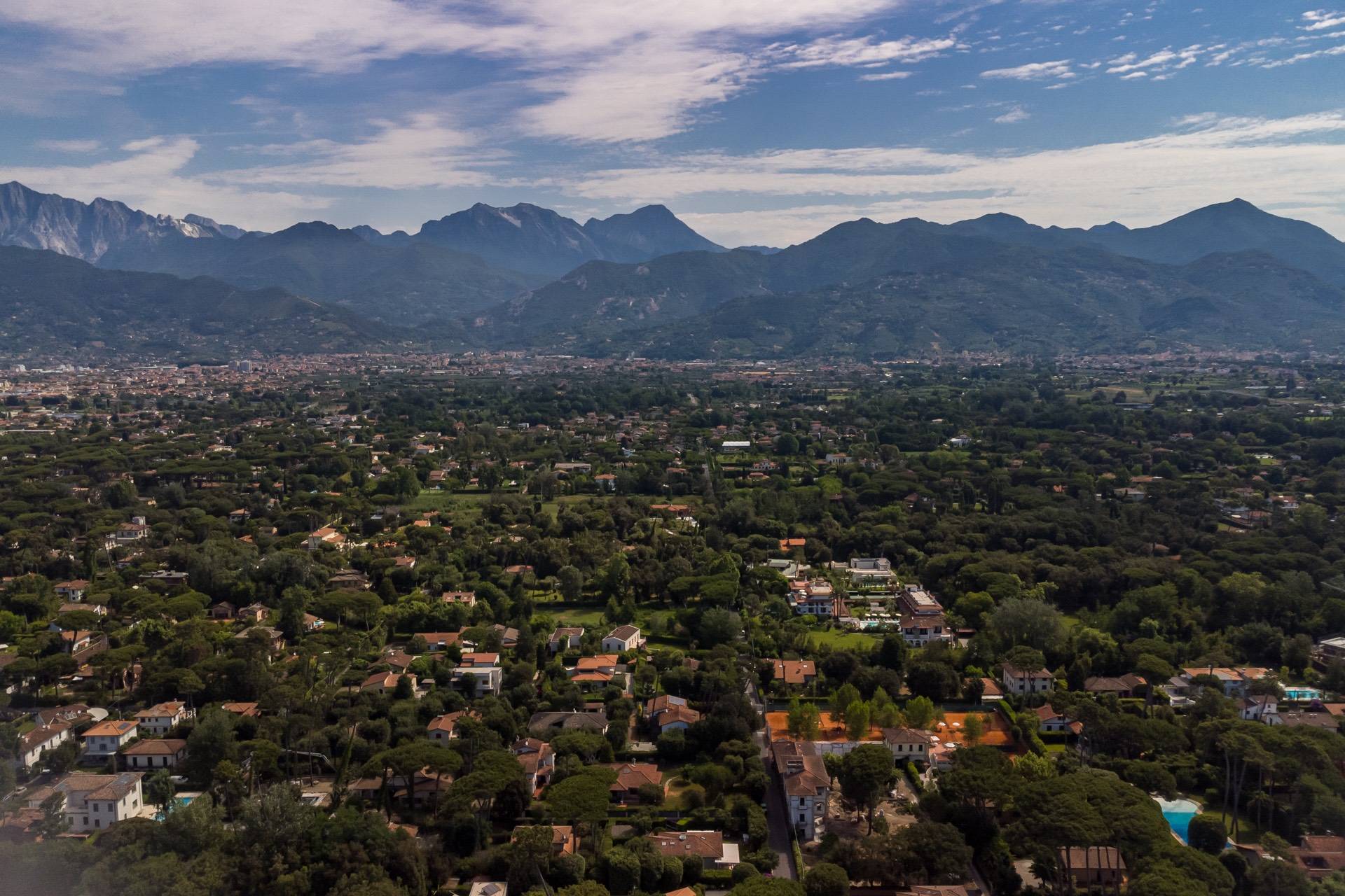 Forte dei Marmi, Lucca, 55042, IT, 6 Bedrooms Bedrooms, ,5 BathroomsBathrooms,Residential,For Sale,1776851