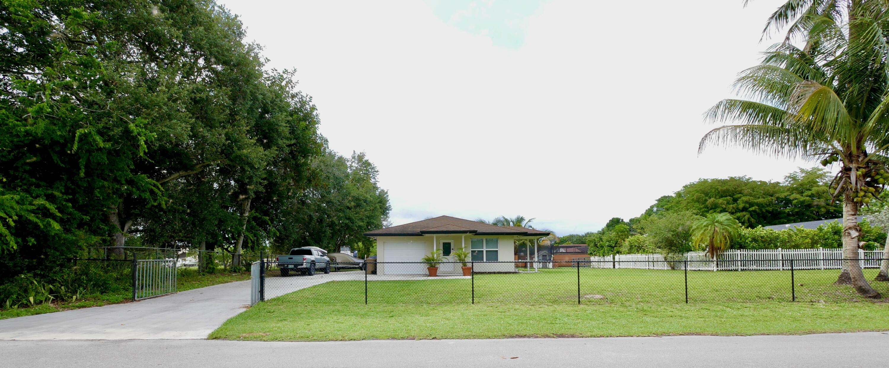 Davie, Florida, 33328, United States, 7 Bedrooms Bedrooms, ,5 BathroomsBathrooms,Residential,For Sale,2039860