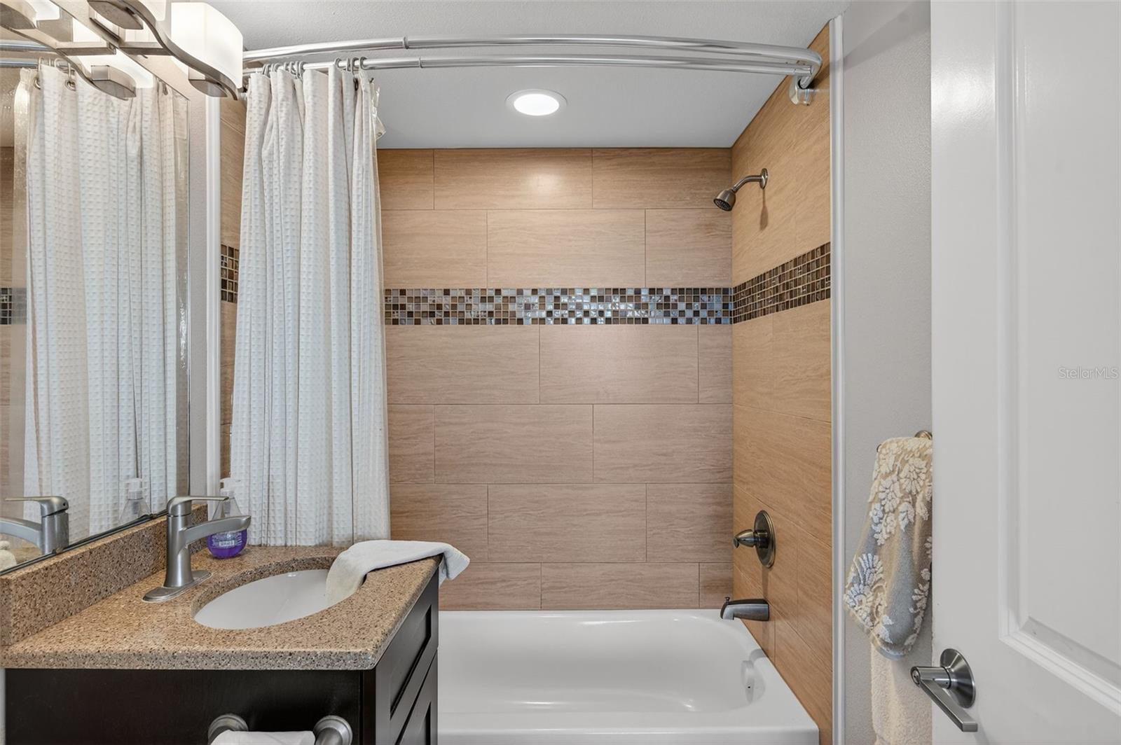 CLEARWATER BEACH, Florida, 33767, United States, 2 Bedrooms Bedrooms, ,2 BathroomsBathrooms,Residential,For Sale,1998949