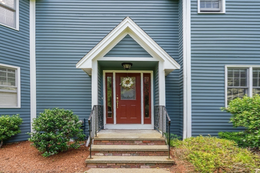 Hopkinton, Massachusetts, 01748, United States, 2 Bedrooms Bedrooms, ,3 BathroomsBathrooms,Residential,For Sale,1875527