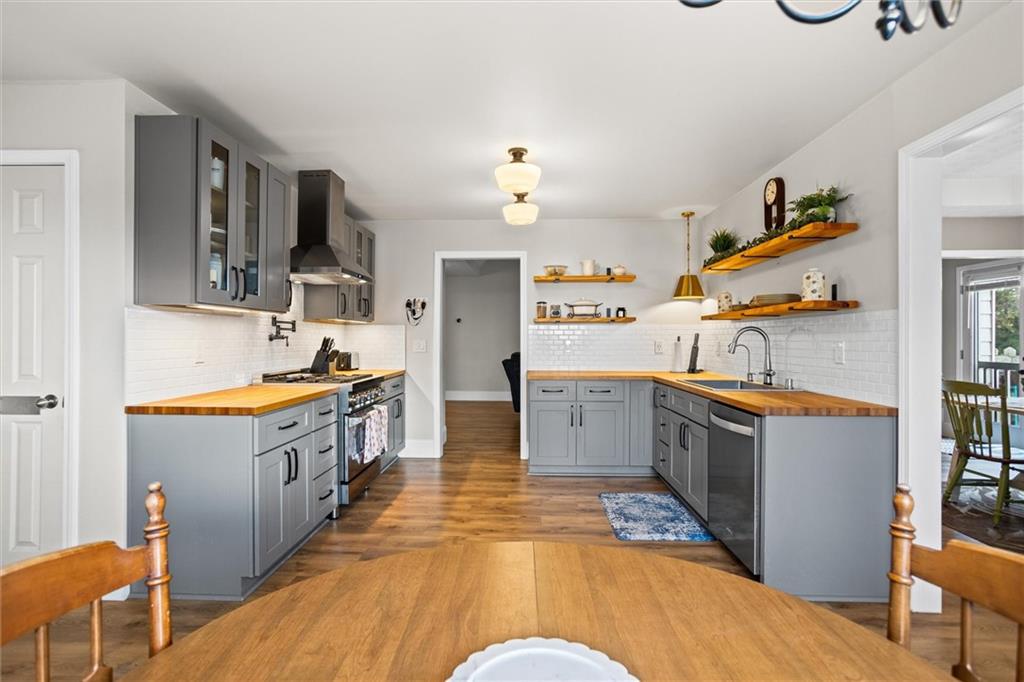 Dacula, Georgia, 30019, United States, 5 Bedrooms Bedrooms, ,4 BathroomsBathrooms,Residential,For Sale,1990423