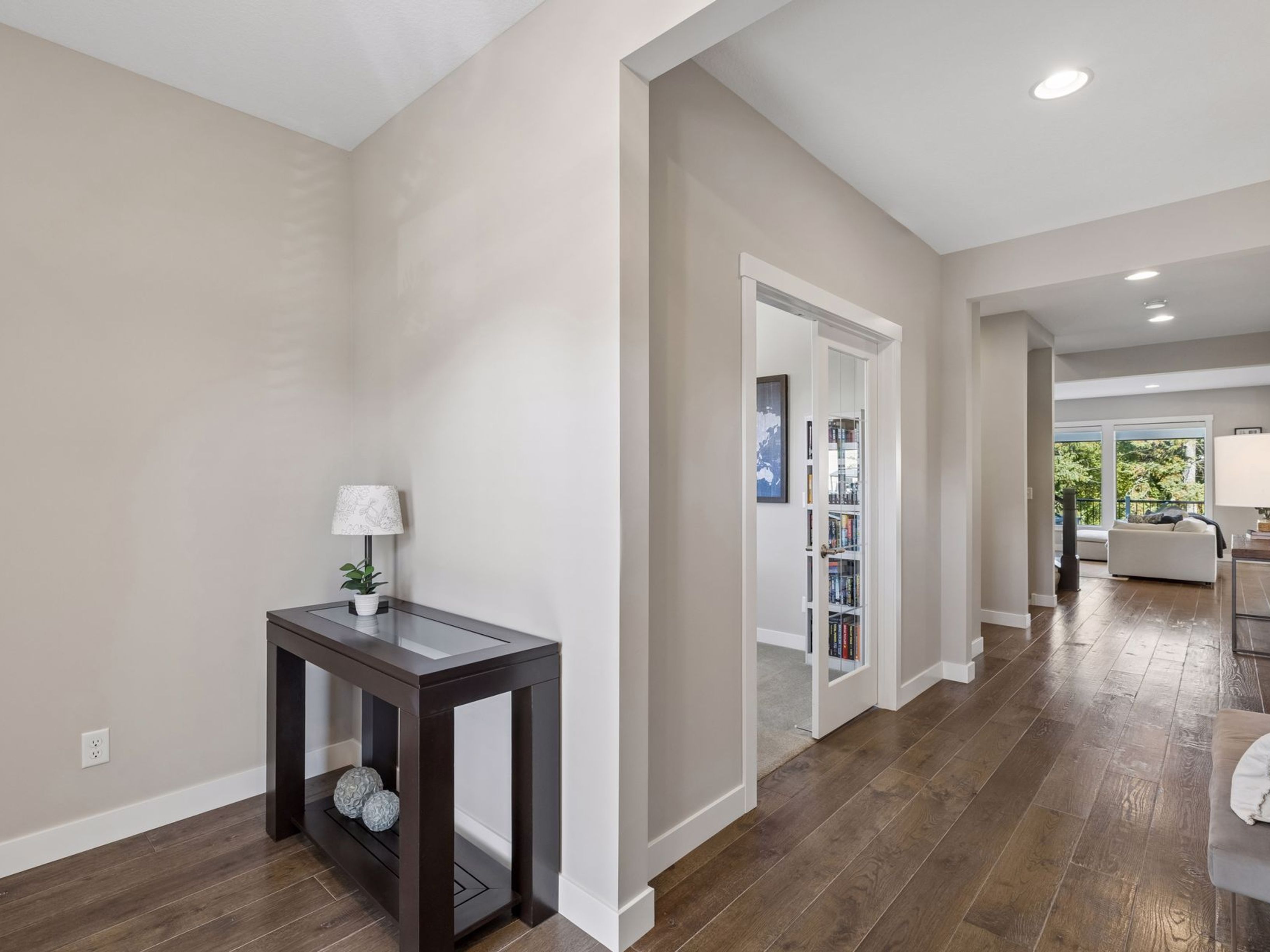  Luxury Living in Desirable Brown’s Creek Cove - 物件實景