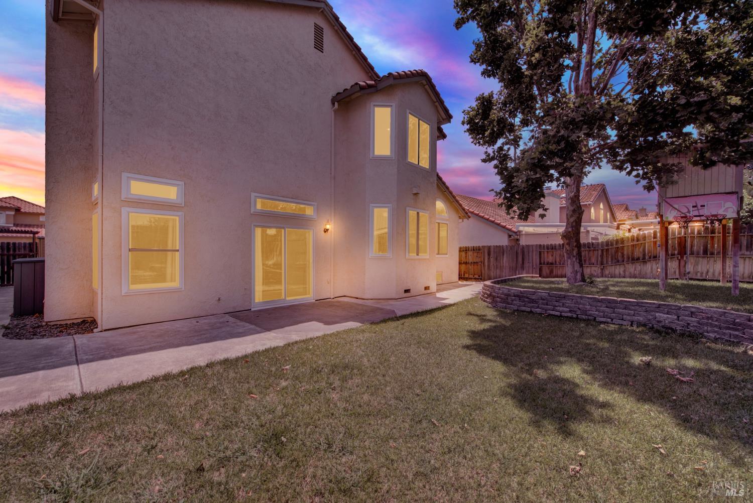Vacaville, California, 95687, United States, 4 Bedrooms Bedrooms, ,3 BathroomsBathrooms,Residential,For Sale,1856071