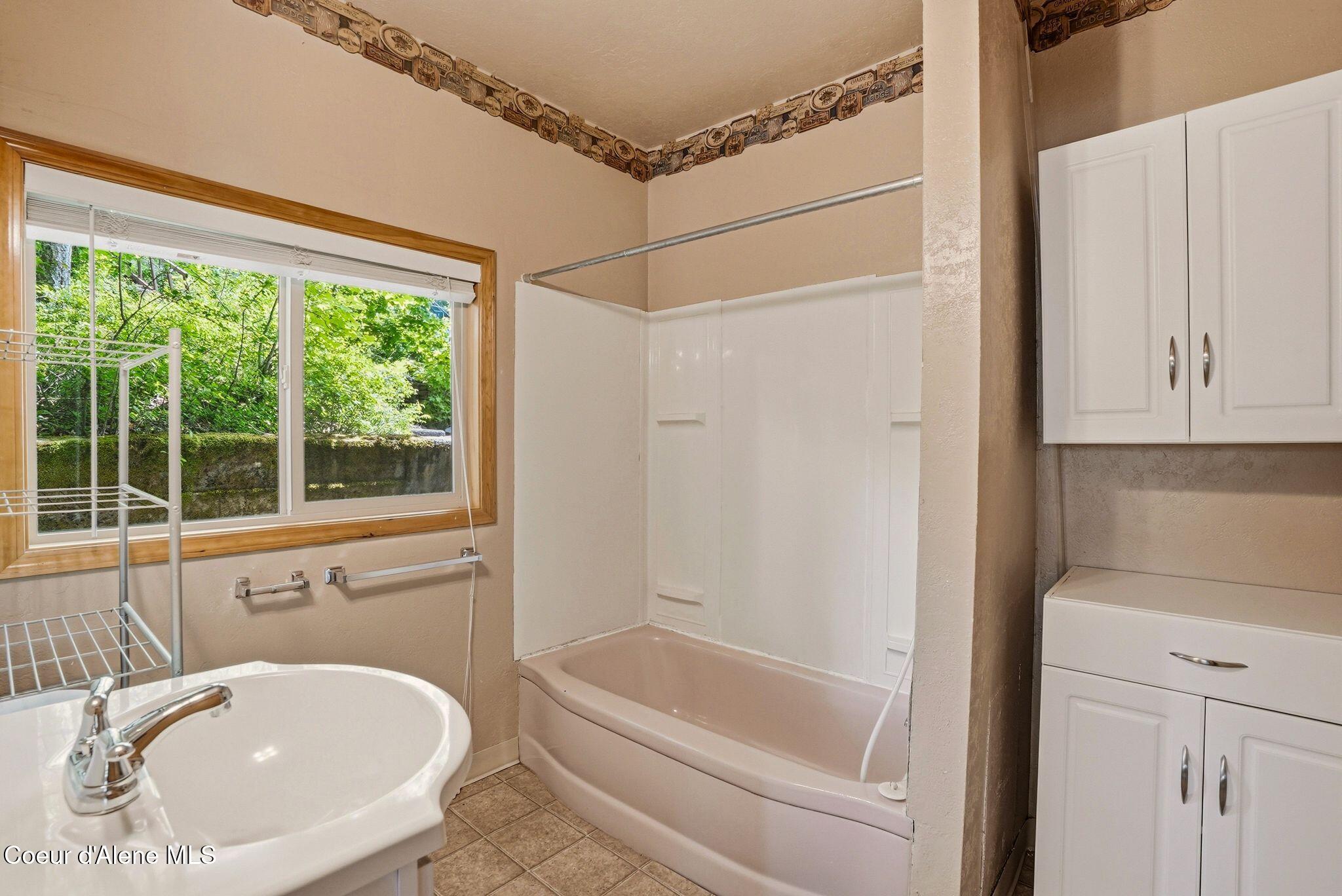 Rathdrum, Idaho, 83858, United States, 2 Bedrooms Bedrooms, ,1 BathroomBathrooms,Residential,For Sale,2049182