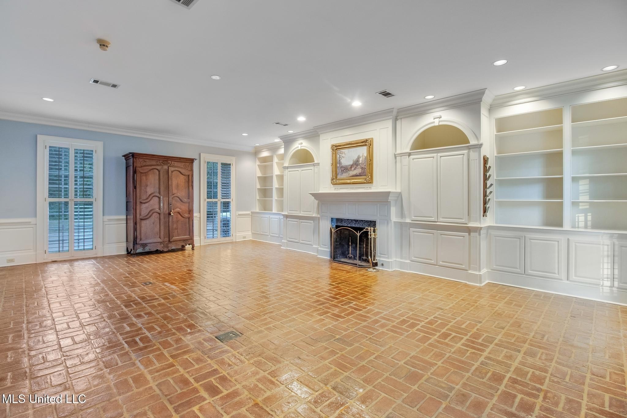 Gulfport, Mississippi, 39507, United States, 4 Bedrooms Bedrooms, ,4 BathroomsBathrooms,Residential,For Sale,1977287