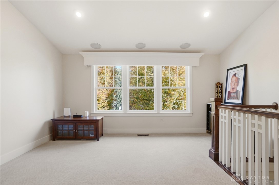 Oakwood, Ohio, 45409, United States, 3 Bedrooms Bedrooms, ,3 BathroomsBathrooms,Residential,For Sale,1991510