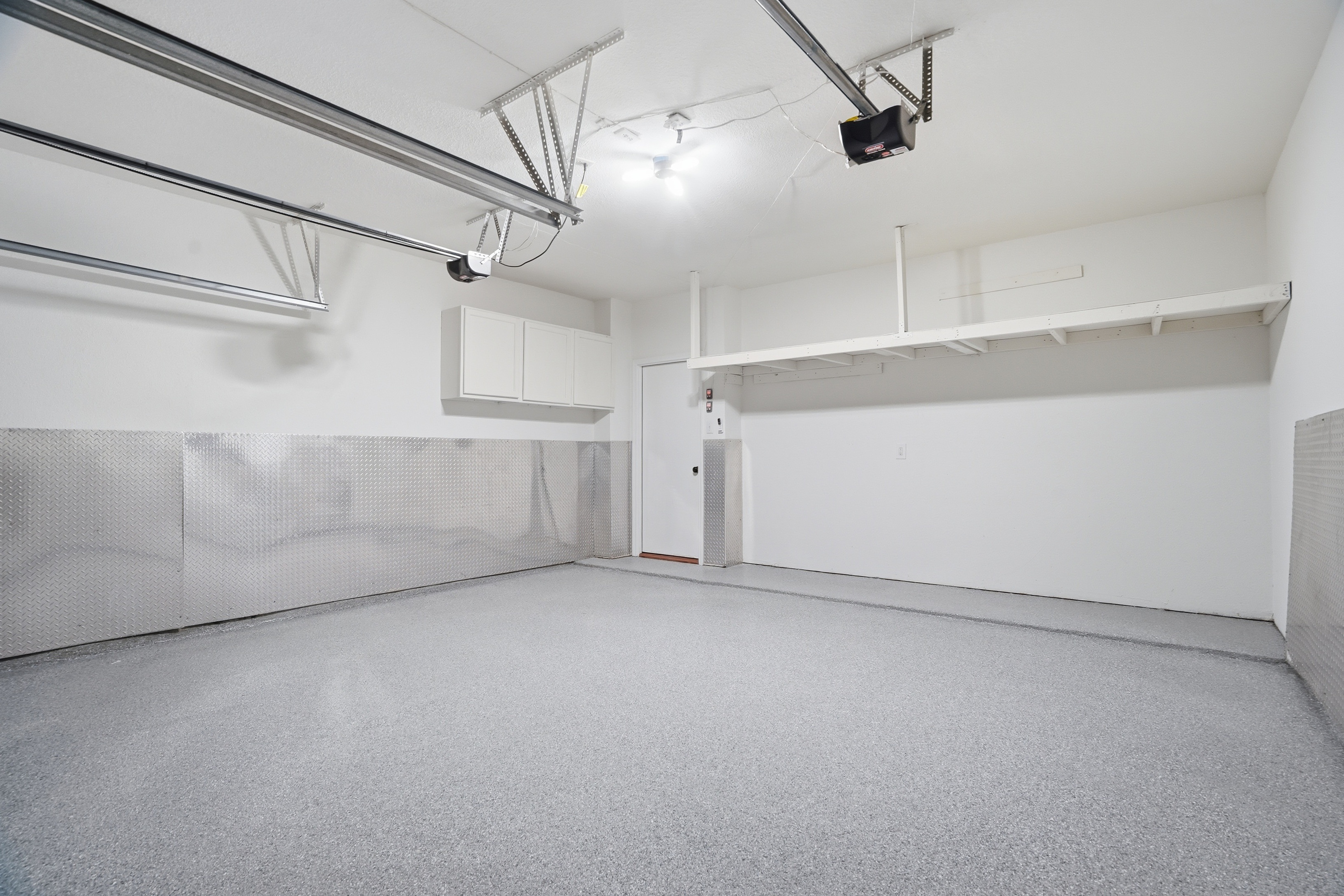  Stylish Keller Living with Bonus Room & Custom Touches - 物件實景