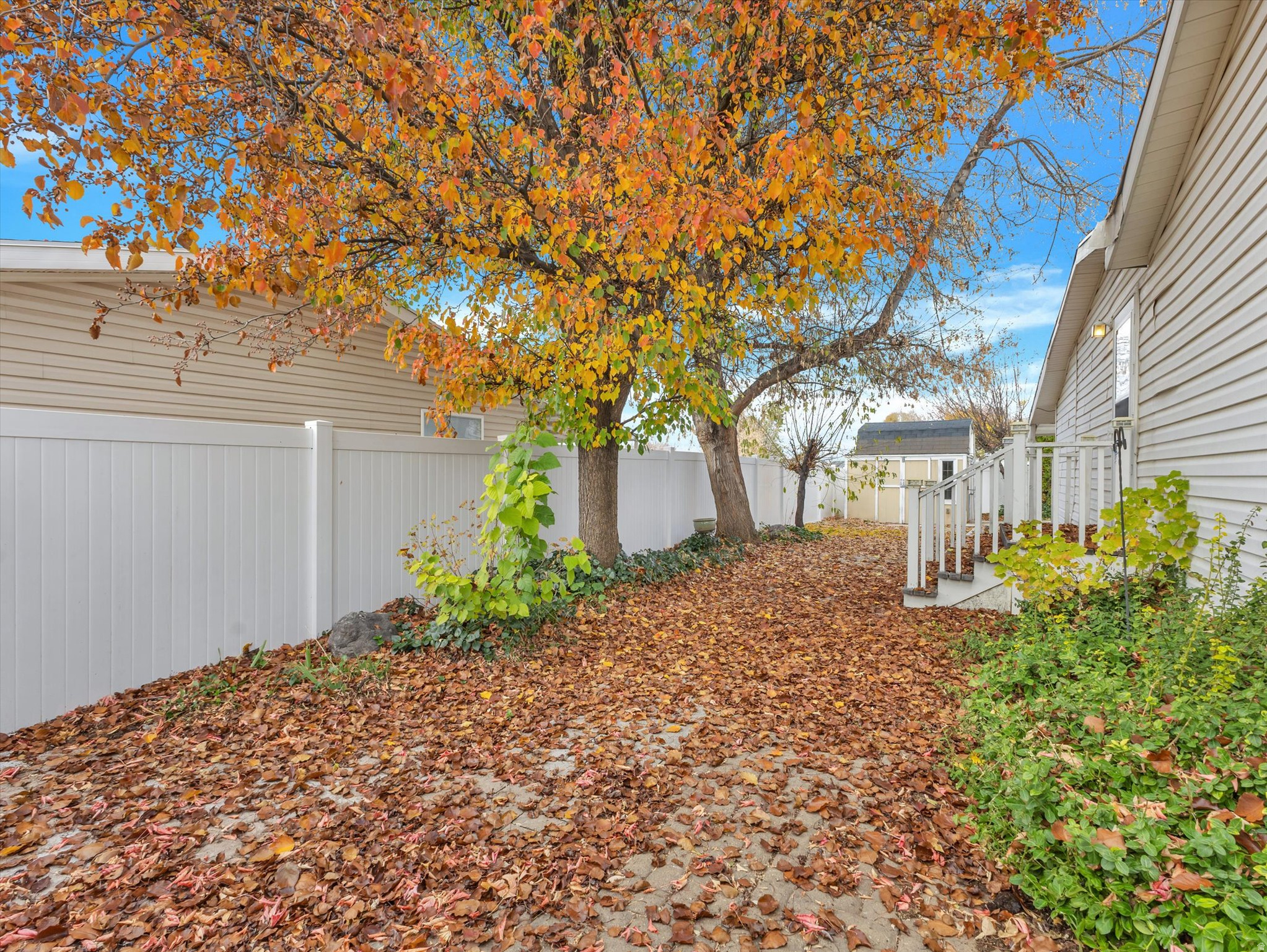 Roy, Utah, 84067, United States, 4 Bedrooms Bedrooms, ,1 BathroomBathrooms,Residential,For Sale,1997099